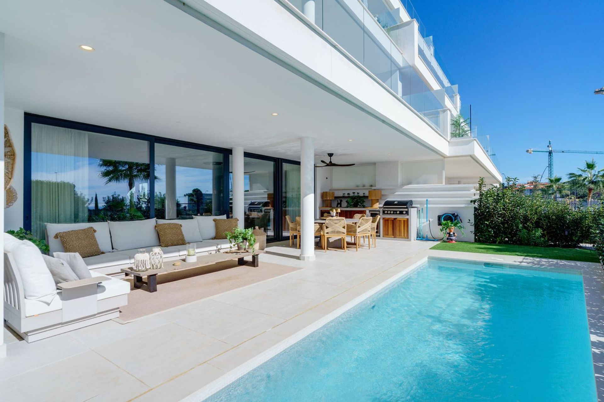 Condominium dans Benalmádena, Andalousie 12551204