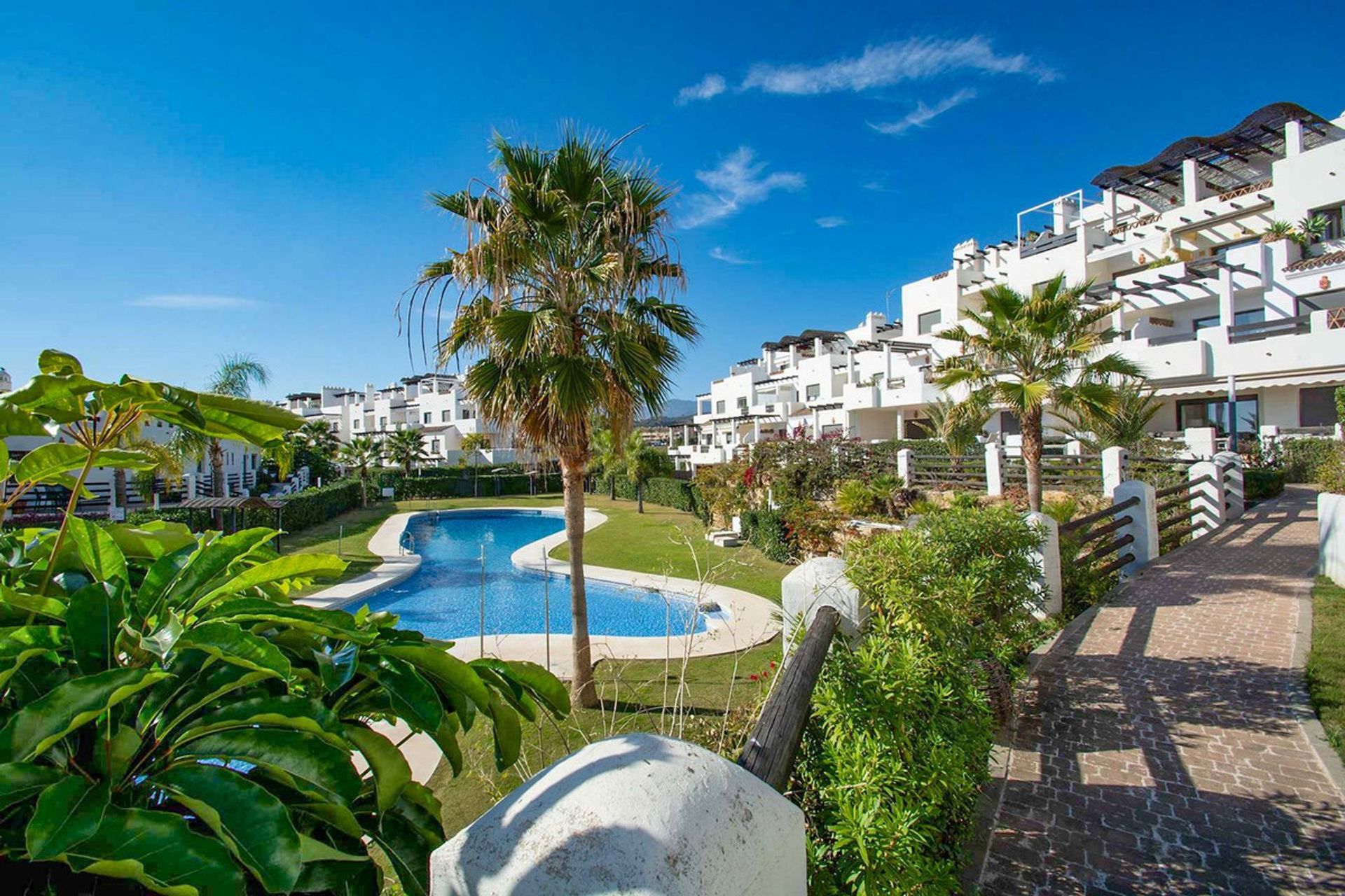 House in Estepona, Andalusia 12551221