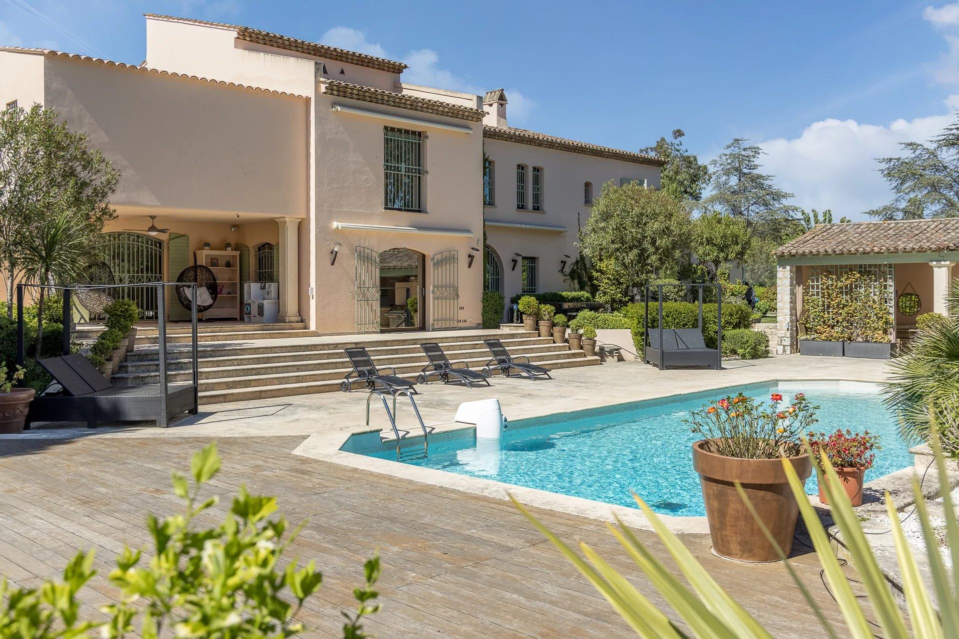 Rumah di Mougins, Provence-Alpes-Côte d'Azur 12551449