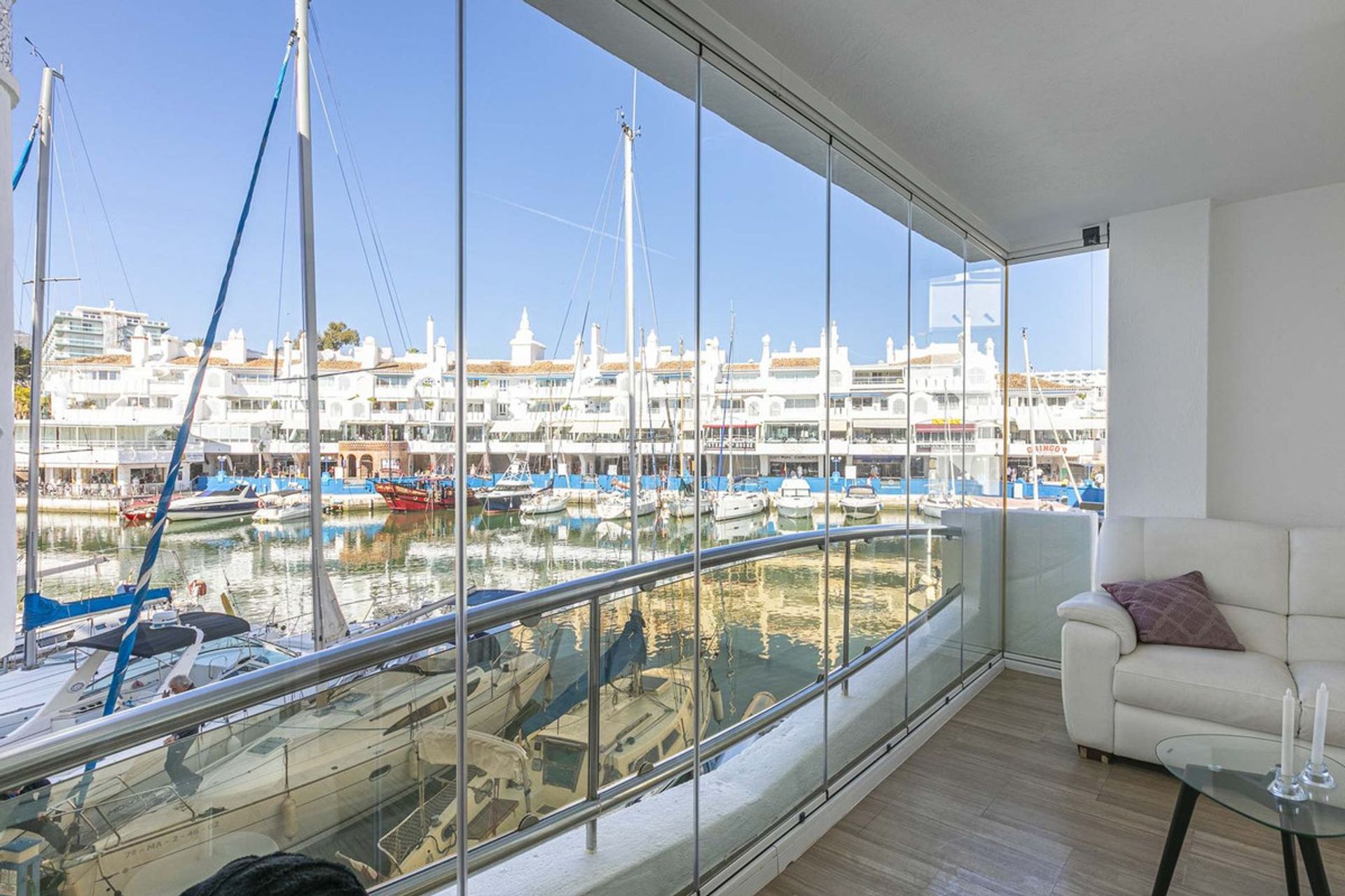 Condominium dans Benalmádena, Andalusia 12551552