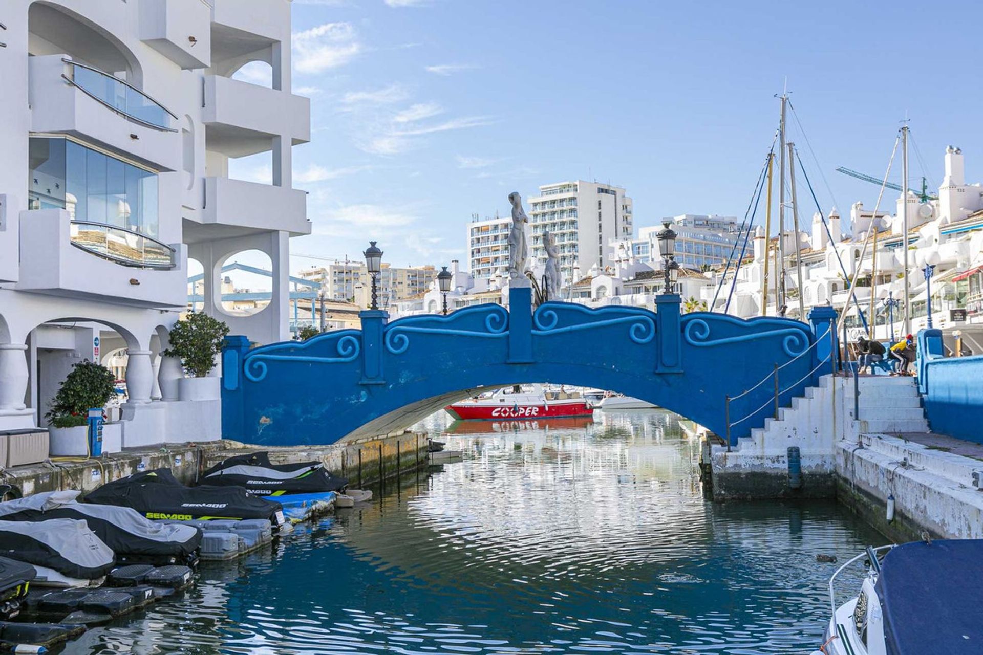 Condominium dans Benalmádena, Andalusia 12551552