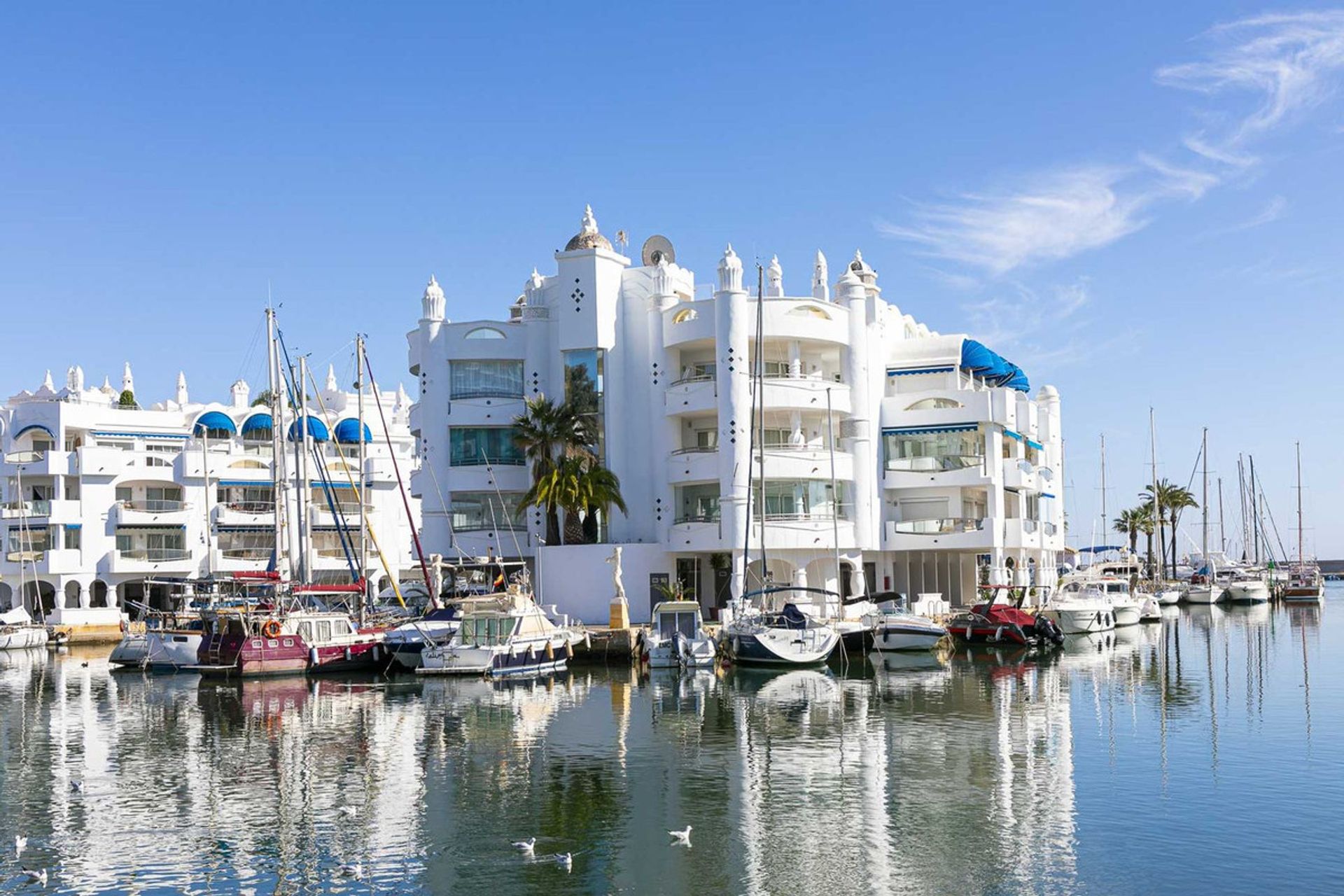 Condominium dans Benalmádena, Andalusia 12551552