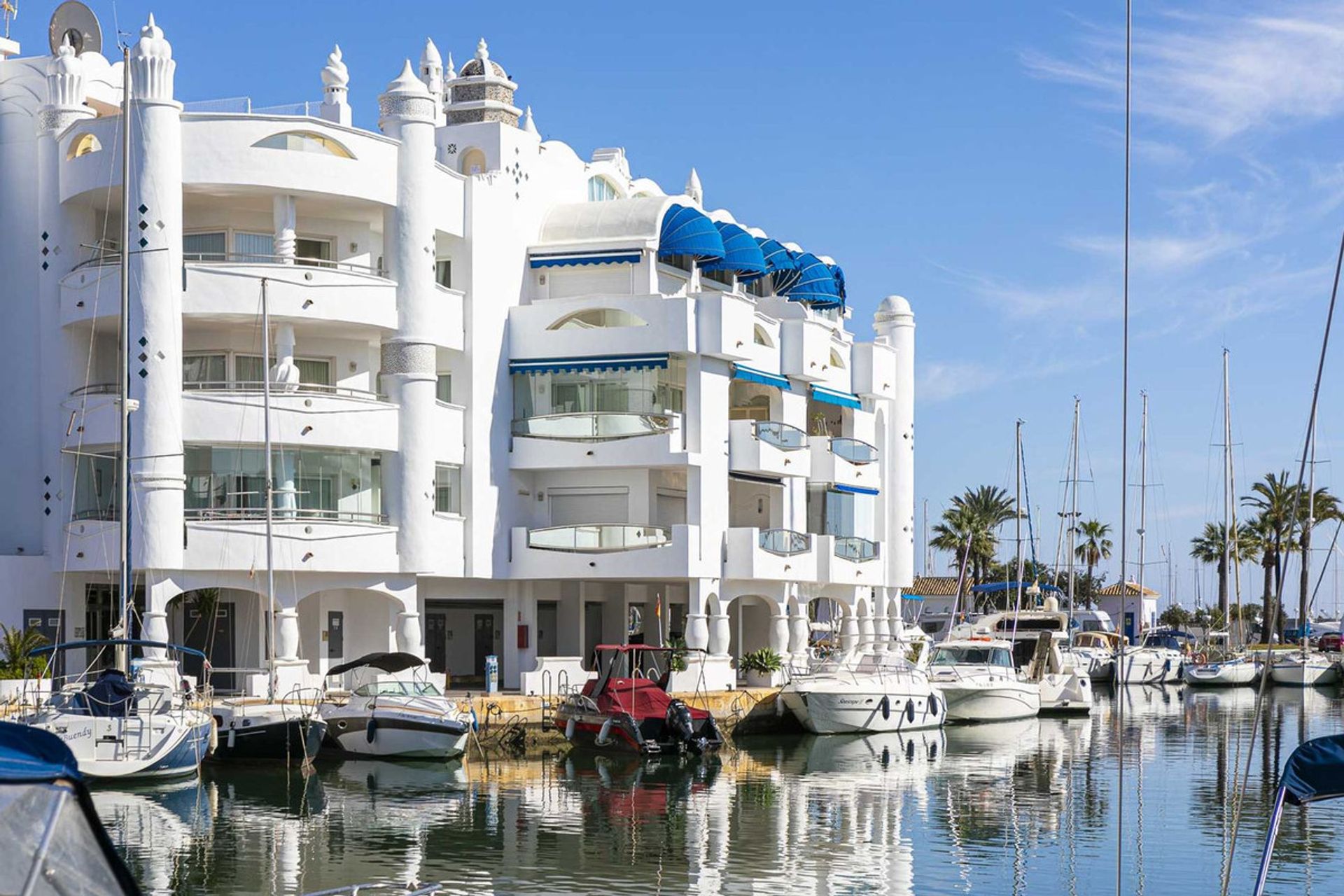 Condominium dans Benalmádena, Andalusia 12551552