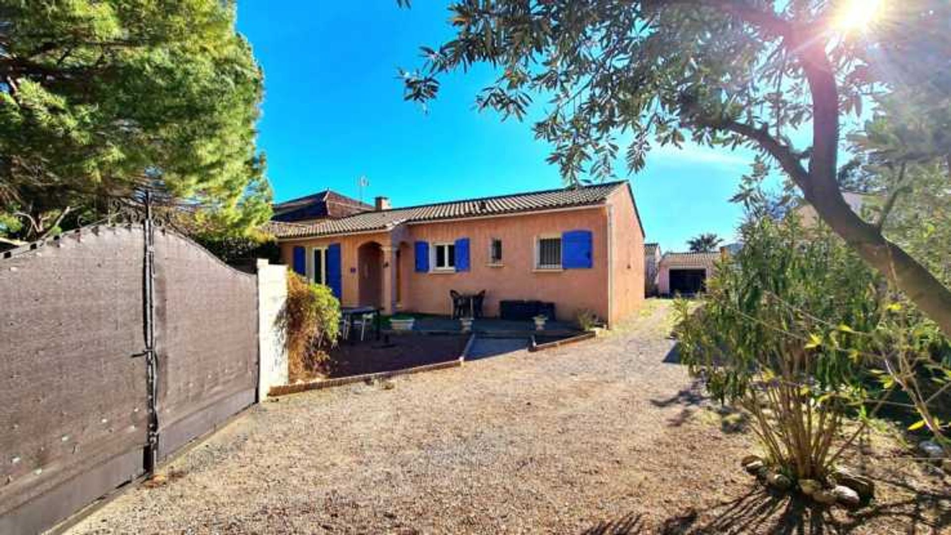 casa en Ouveillan, Occitania 12551842