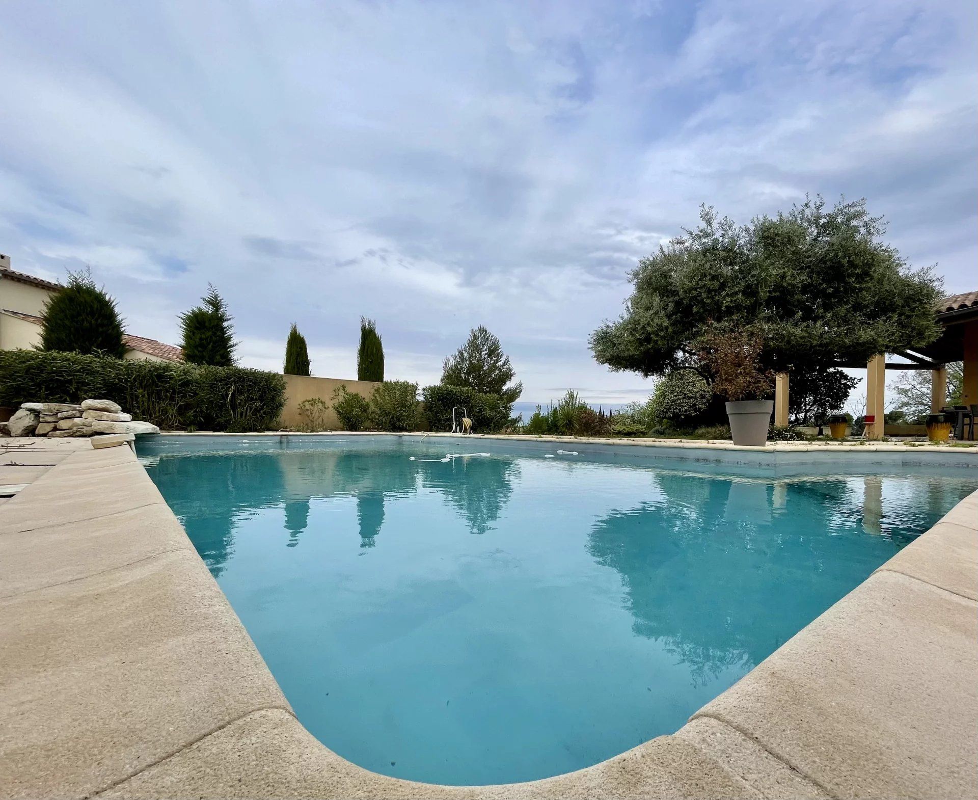 Hus i Saint-Didier, Provence-Alpes-Cote d'Azur 12552440