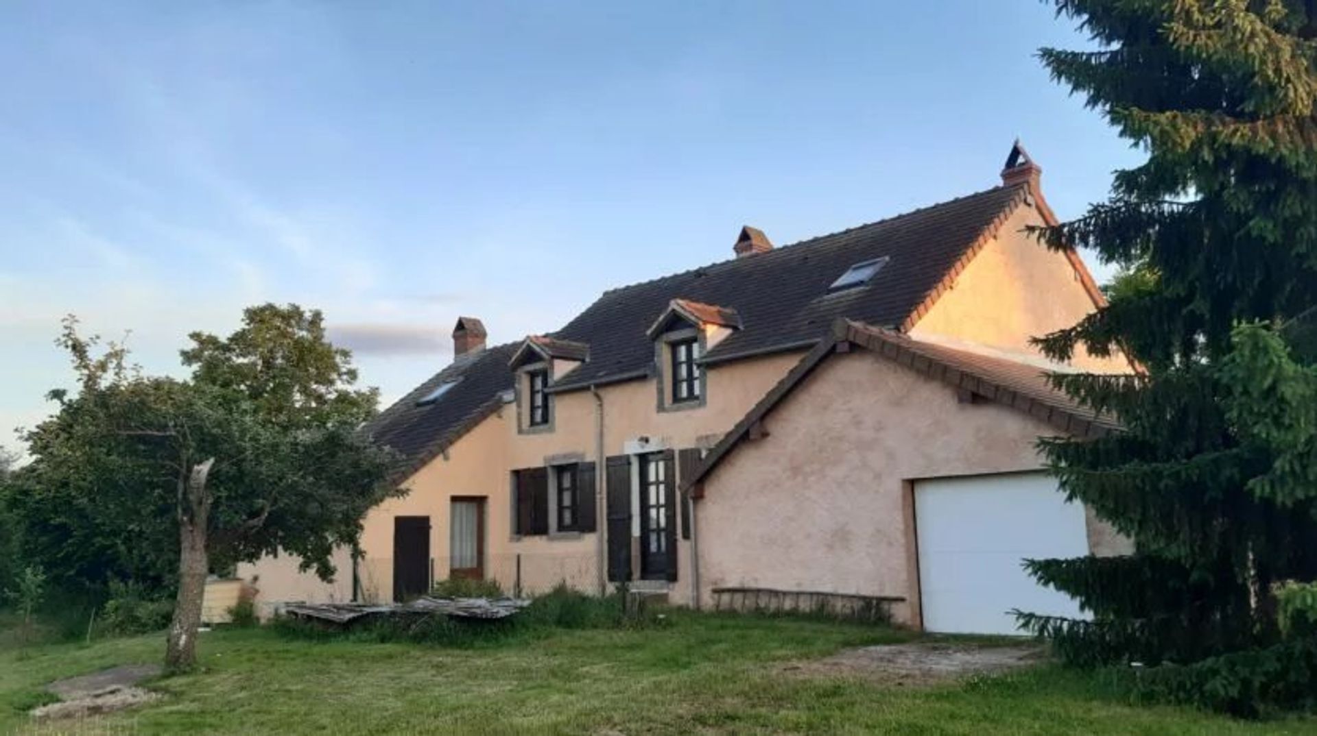 Huis in Champvert, Bourgogne-Franche-Comte 12552455