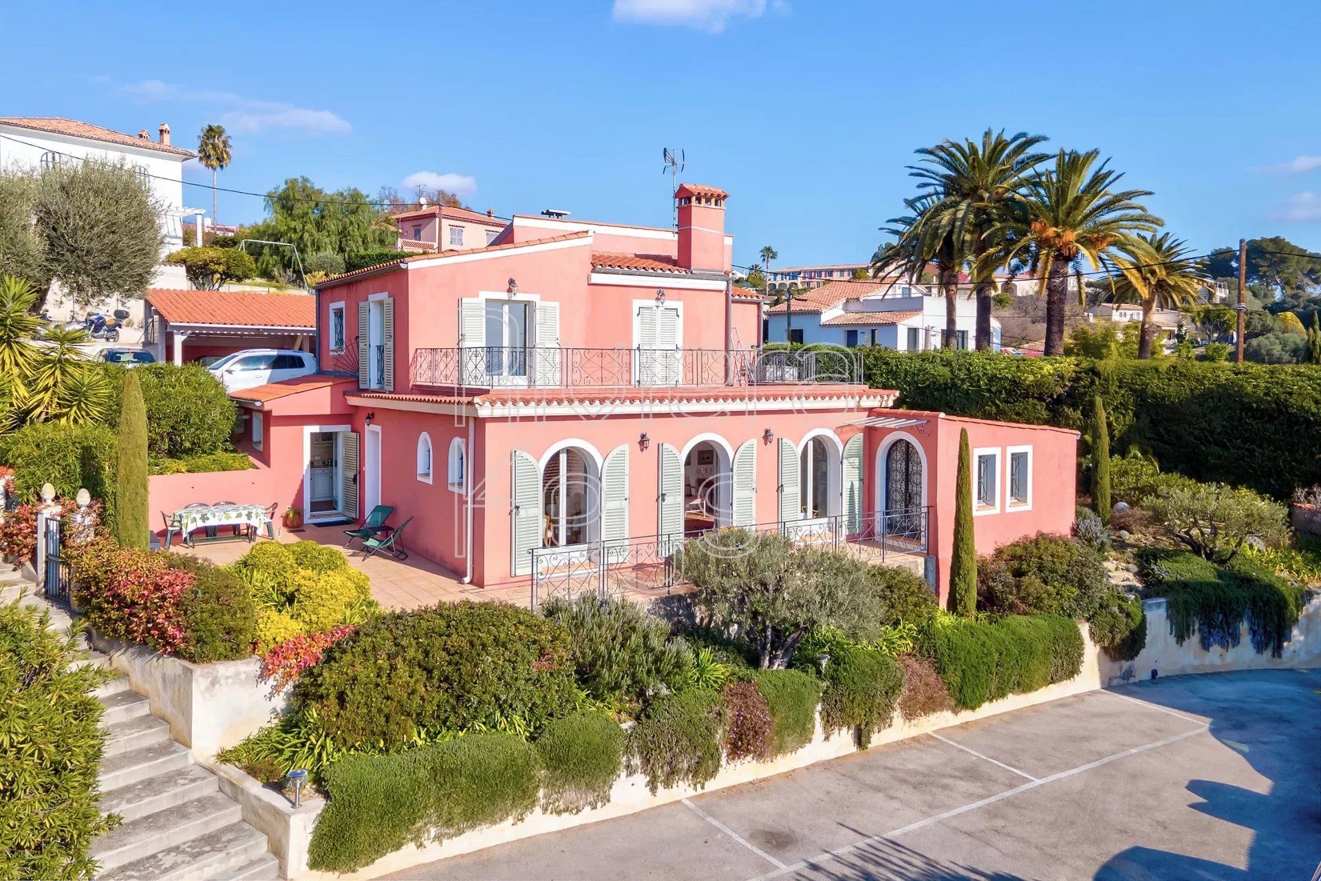 Condominium in Cagnes-sur-Mer, Provence-Alpes-Cote d'Azur 12552464