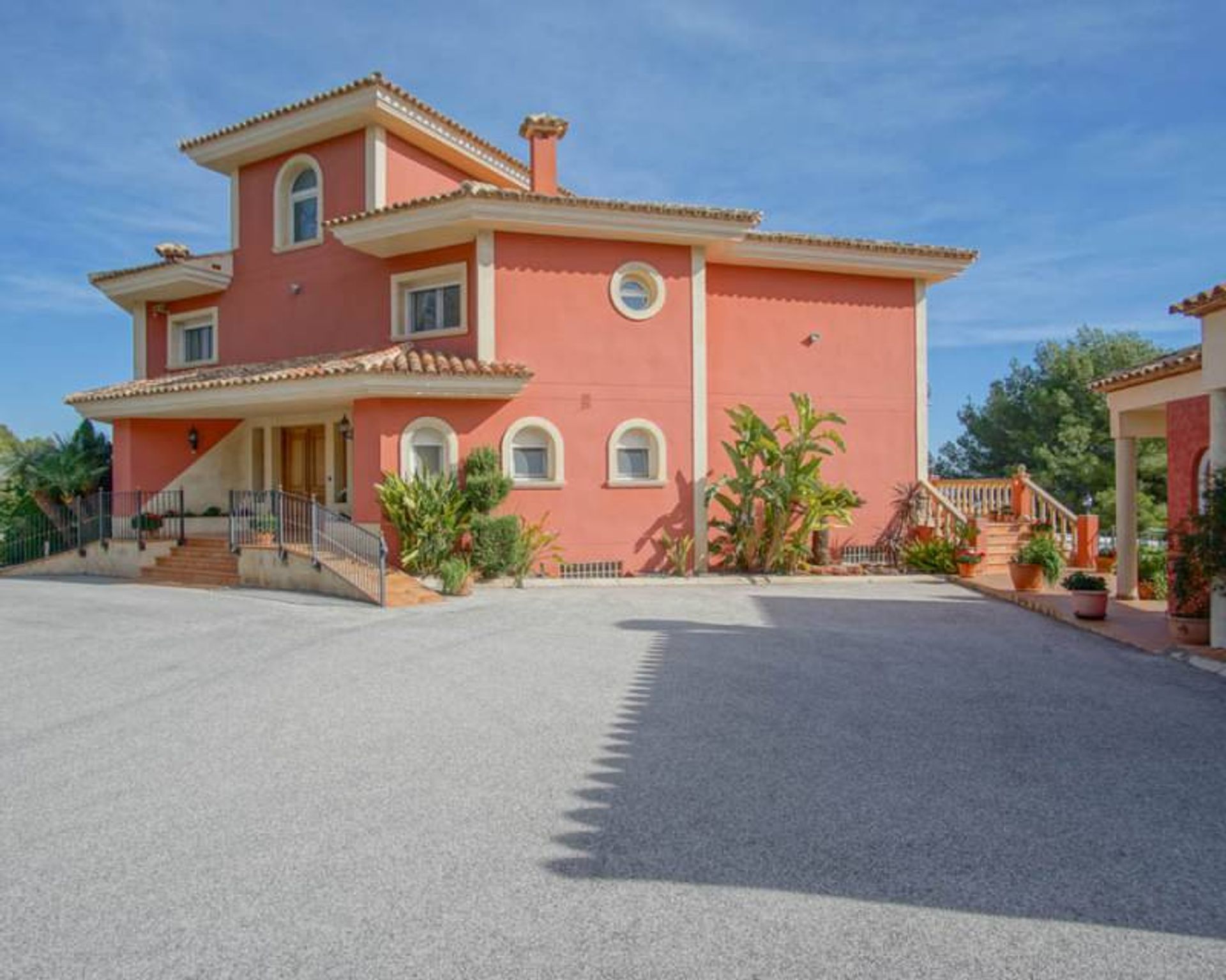 House in l'Alfàs del Pi, Comunidad Valenciana 12552545