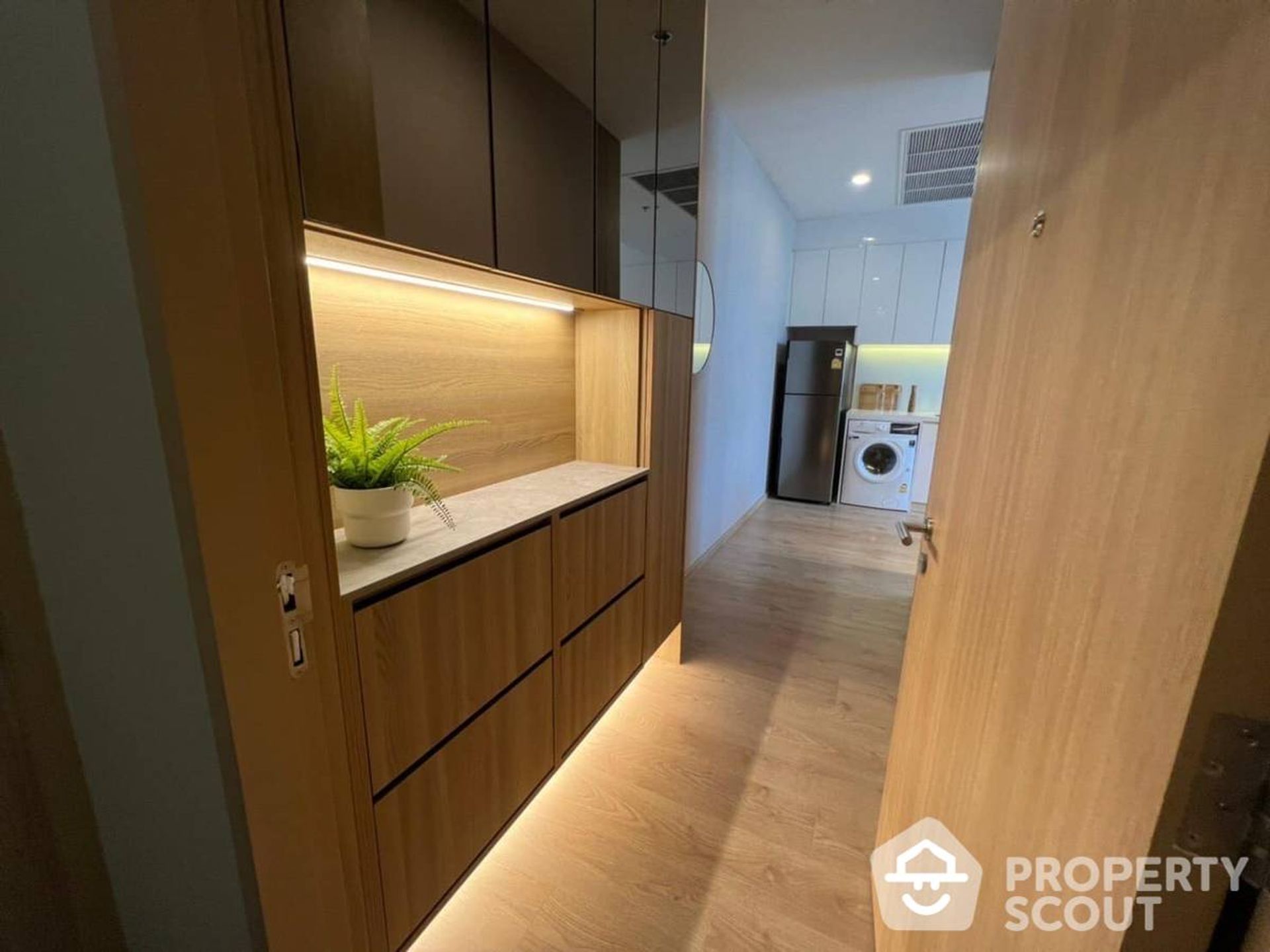 Condominium in Ban Na Song, Krung Thep Maha Nakhon 12552800