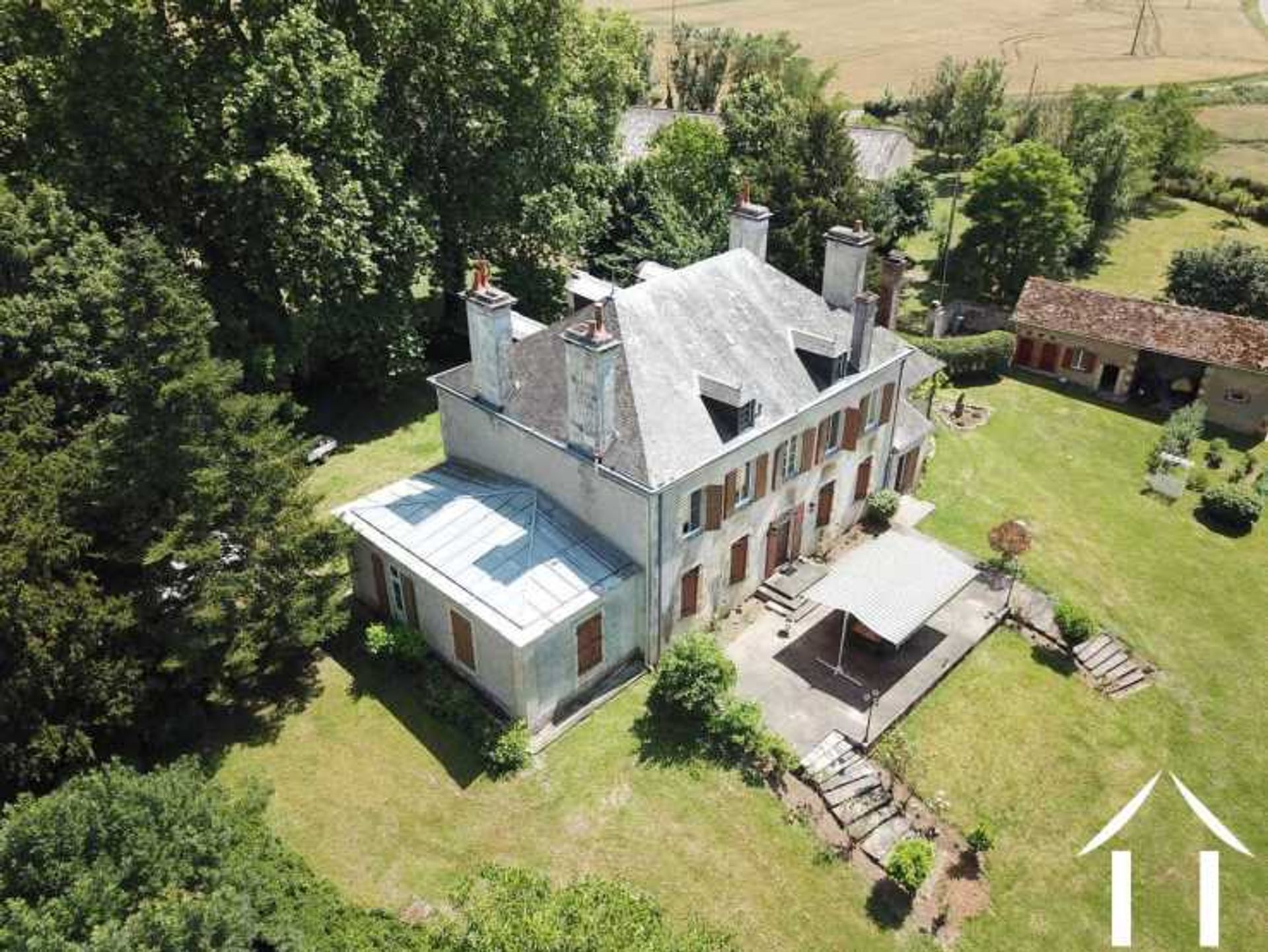 casa no Germigny-l'Exempt, Centre-Val de Loire 12553823