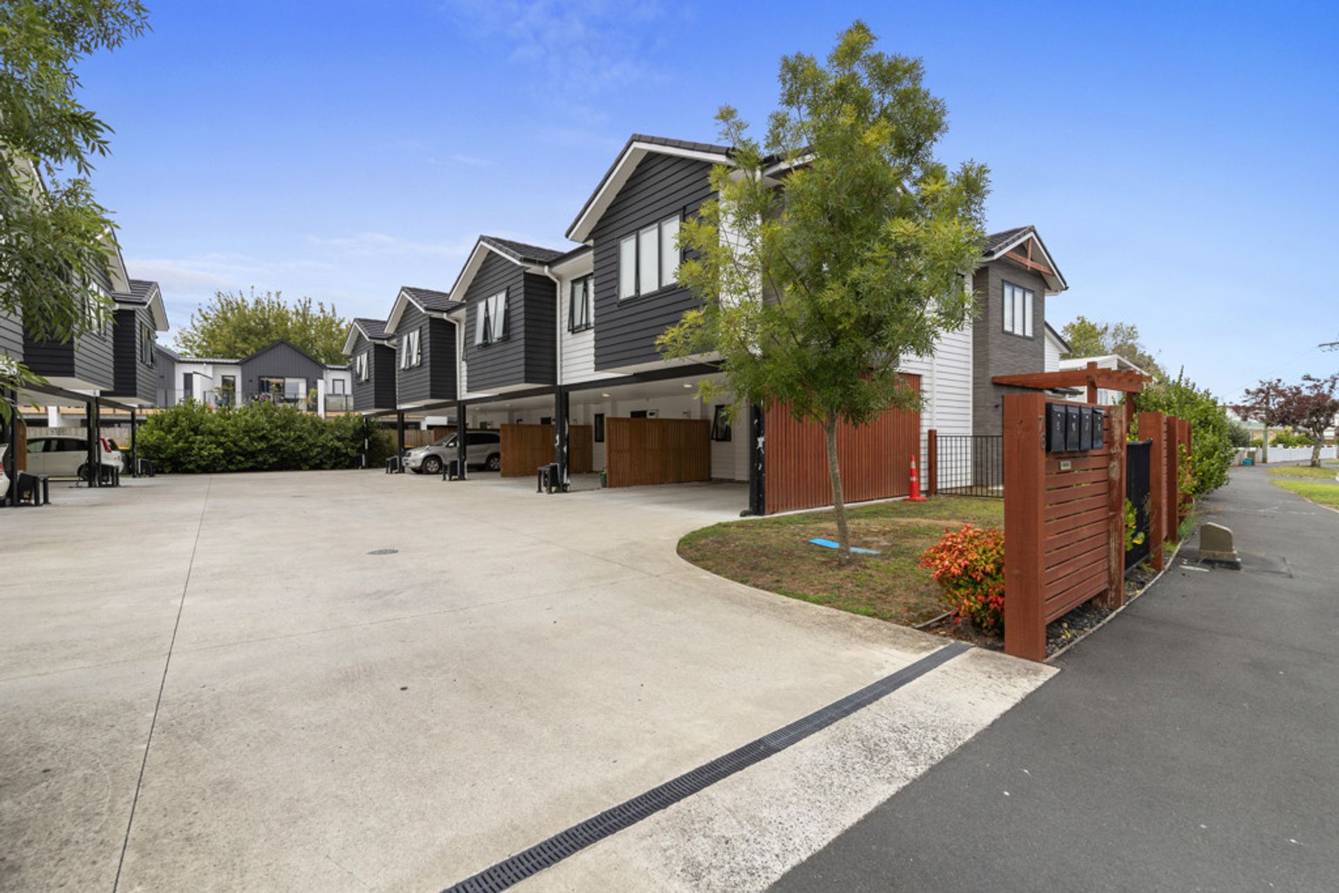 Condominium in Hamilton, Waikato 12553876