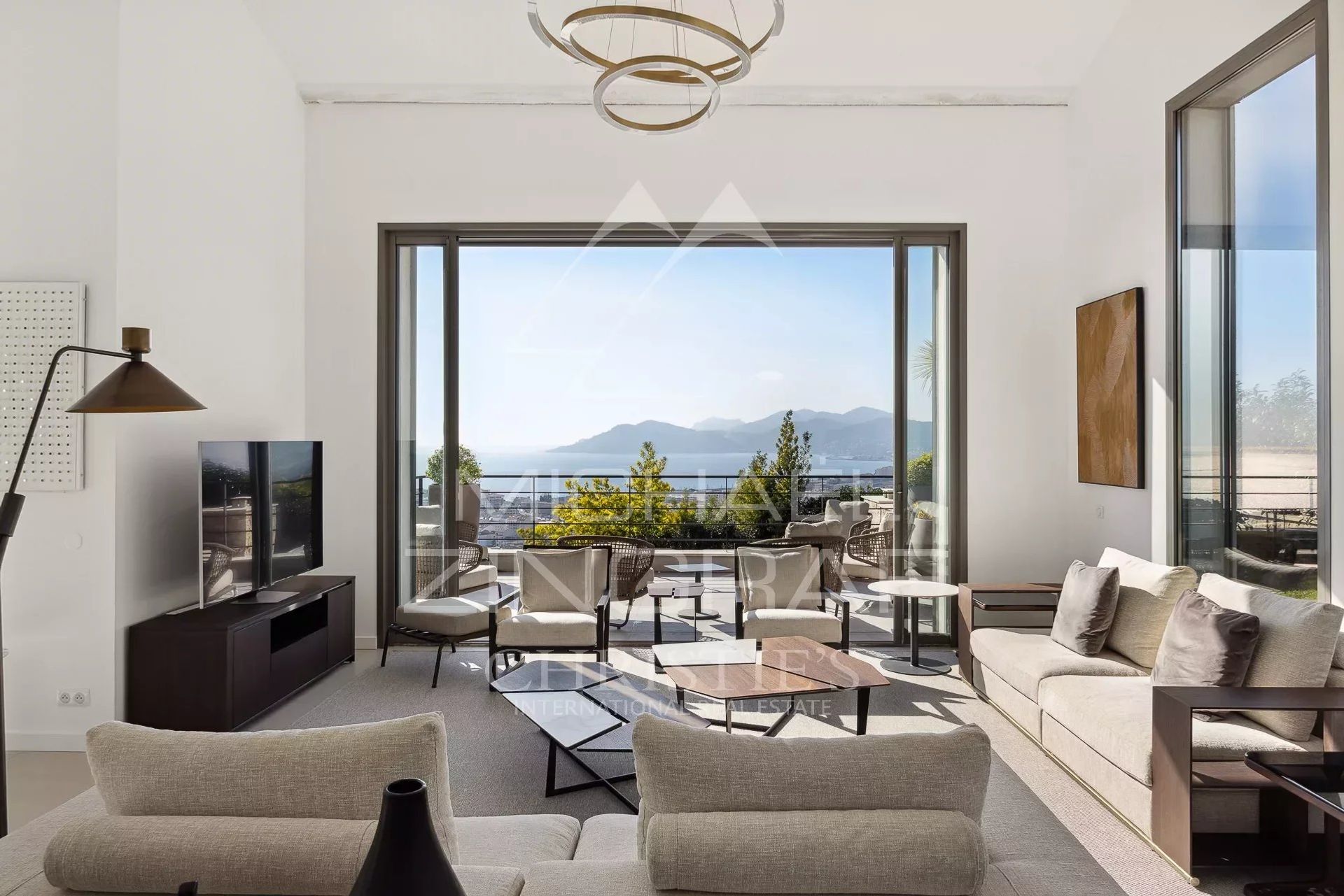 Residential in Cannes, Alpes-Maritimes 12554741