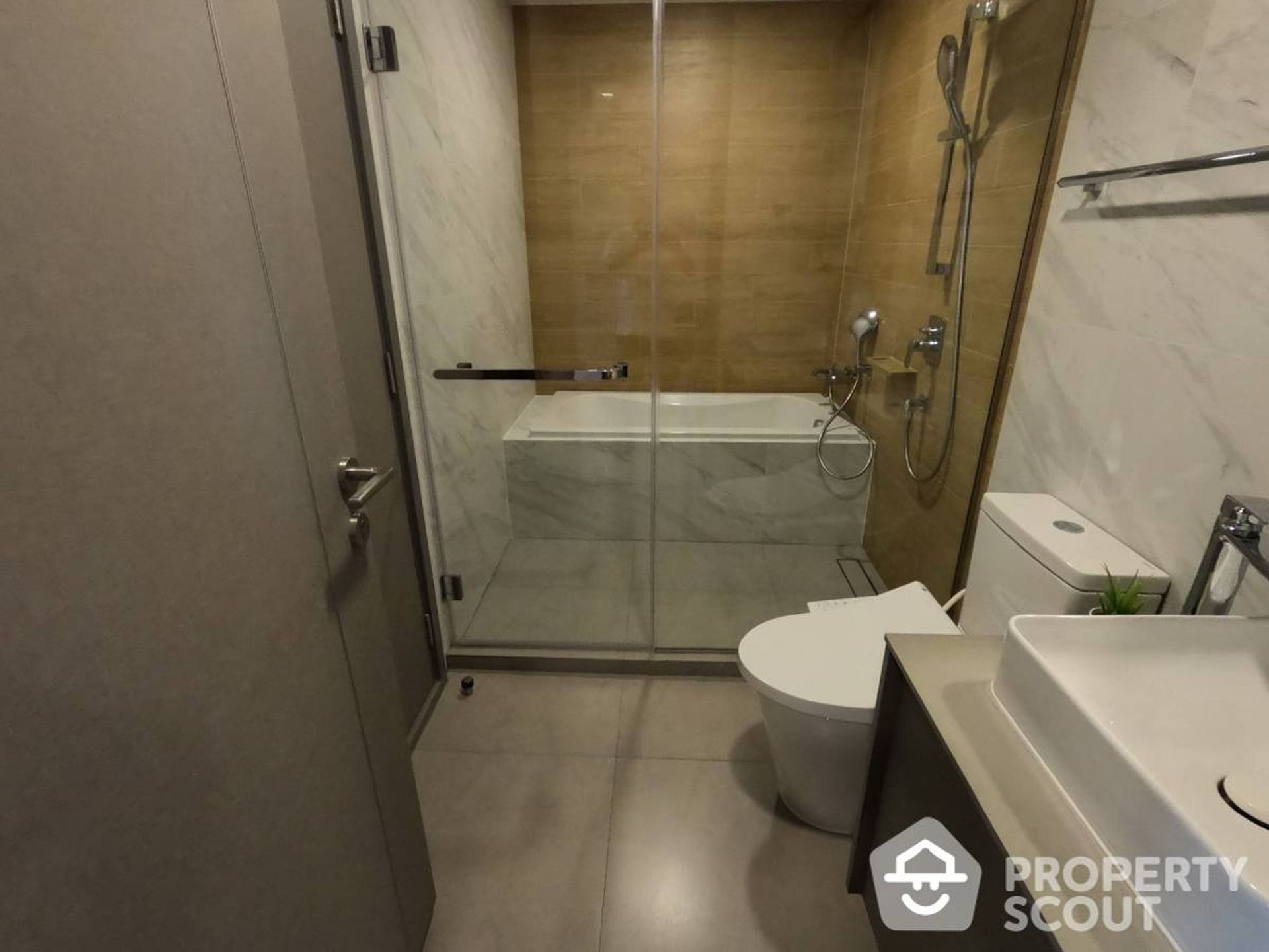 Condominium in , Krung Thep Maha Nakhon 12555619