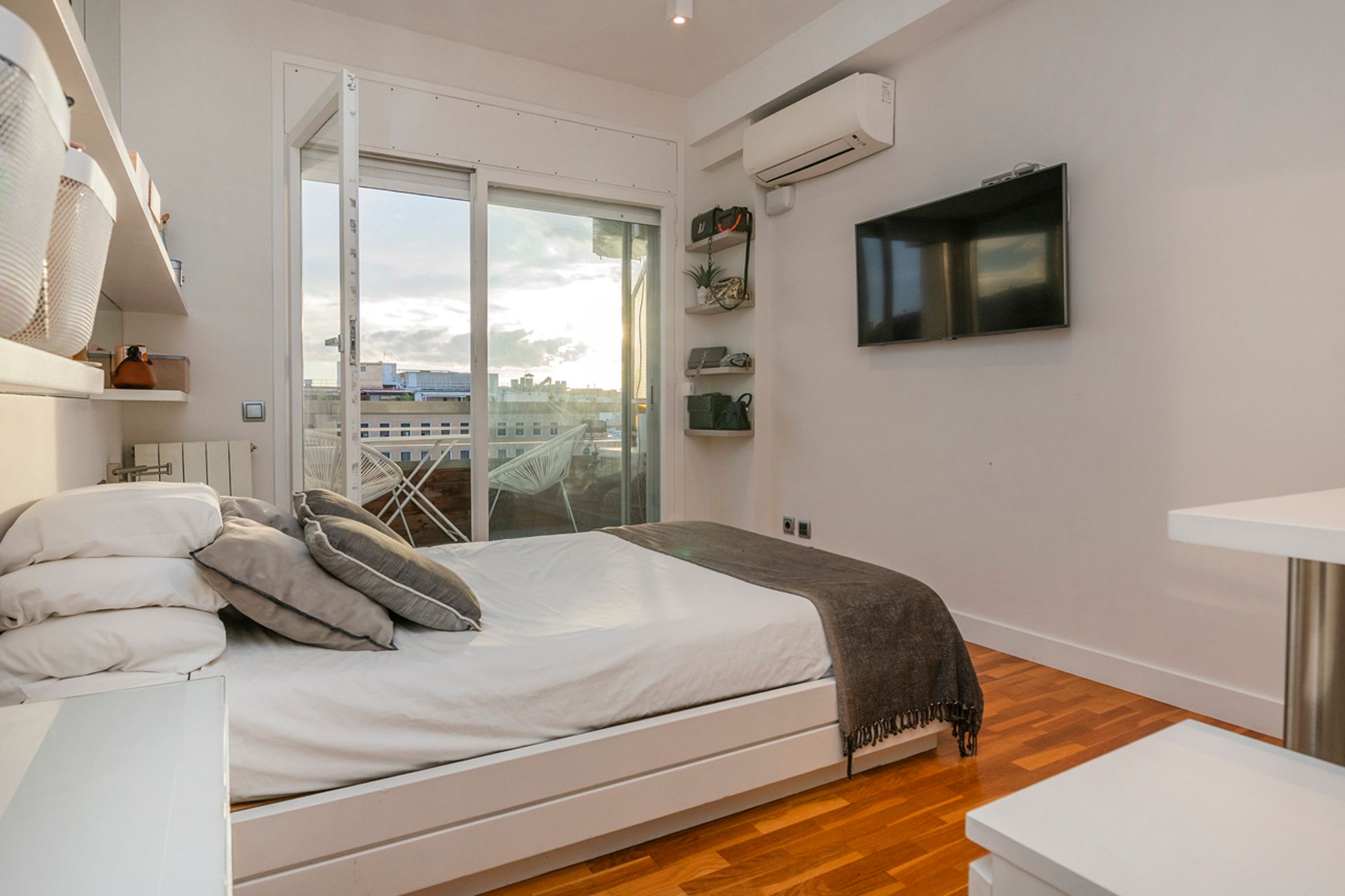 Condominio nel Barcelona, Carrer de Muntaner 12555929