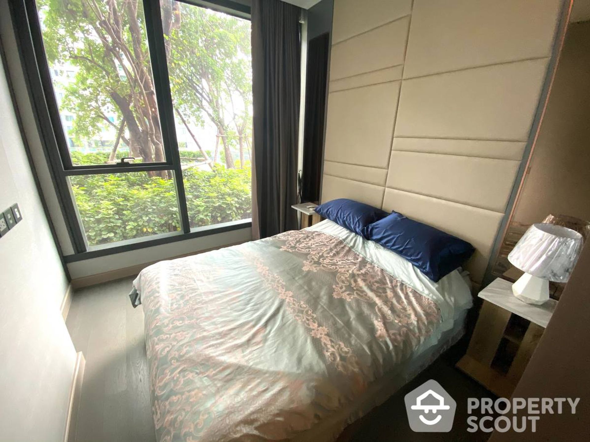 Condominium in Ban Na Song, Krung Thep Maha Nakhon 12556471