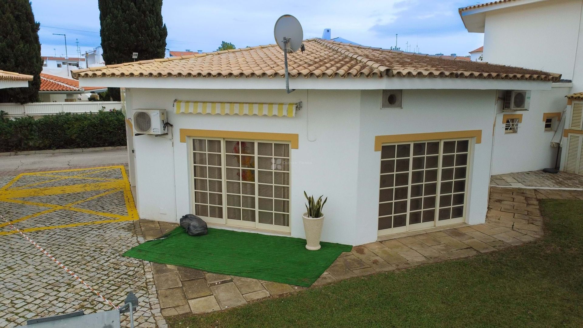 Industriel dans Oura, Faro 12557561