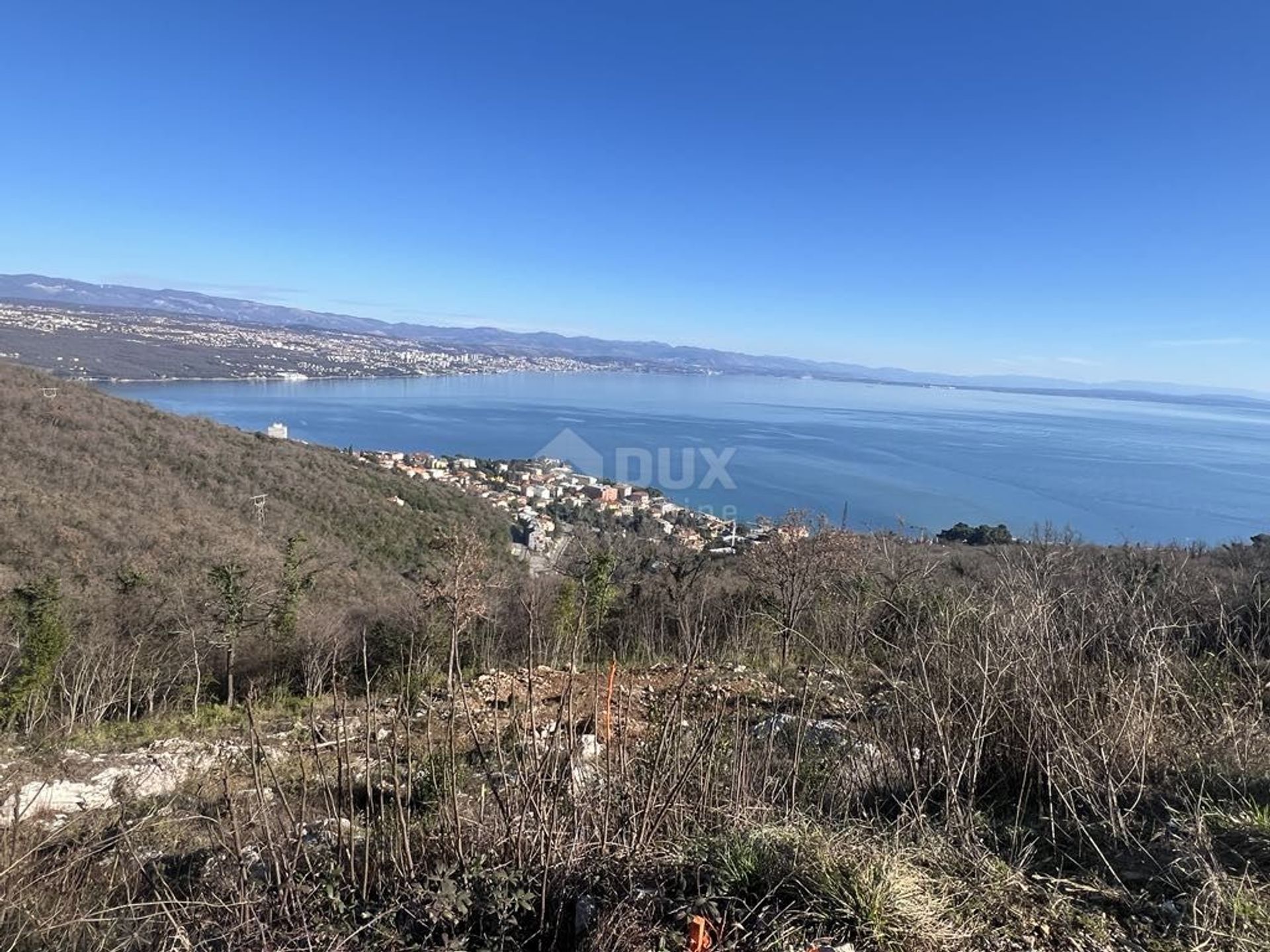 土地 在 伊西西, 滨海边疆区-山区祖帕尼娅 12557838