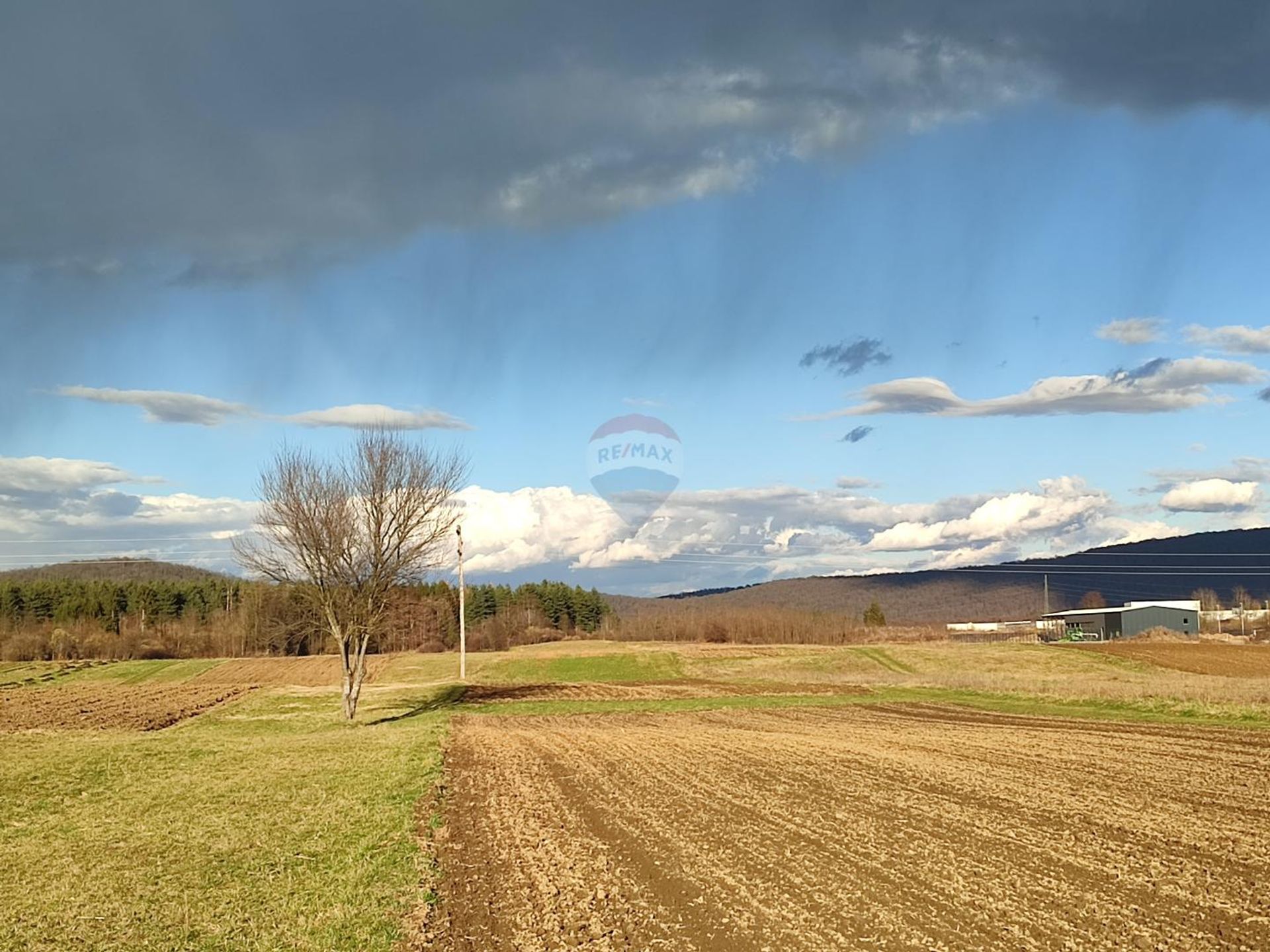 Земля в Otok Oštarijski, Karlovačka županija 12558357