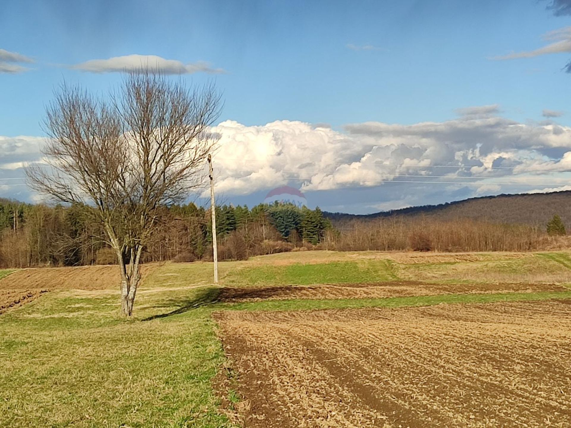 Tierra en Otok Oštarijski, Karlovačka županija 12558357