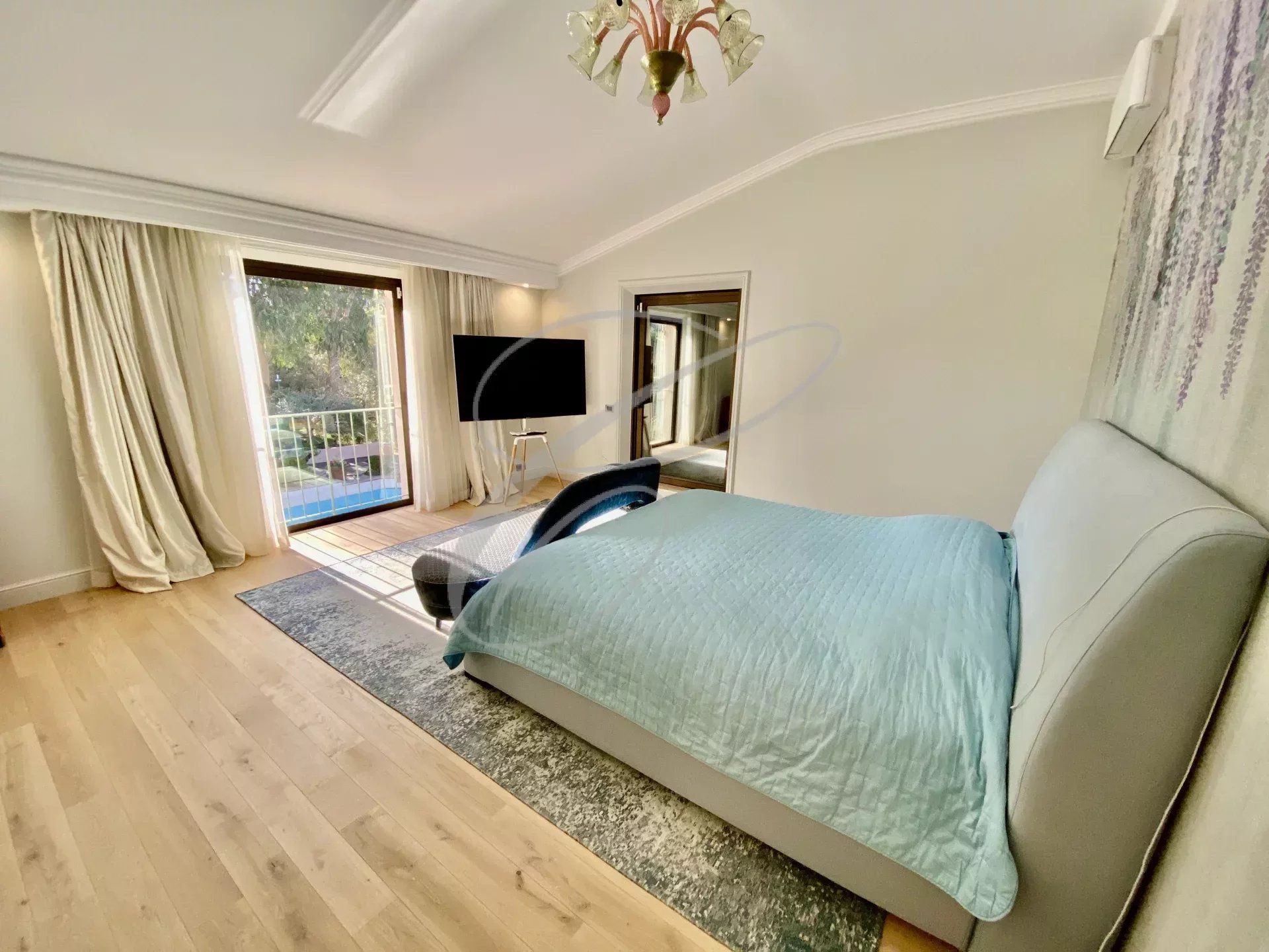 Hus i Mougins, Alpes-Maritimes 12558482