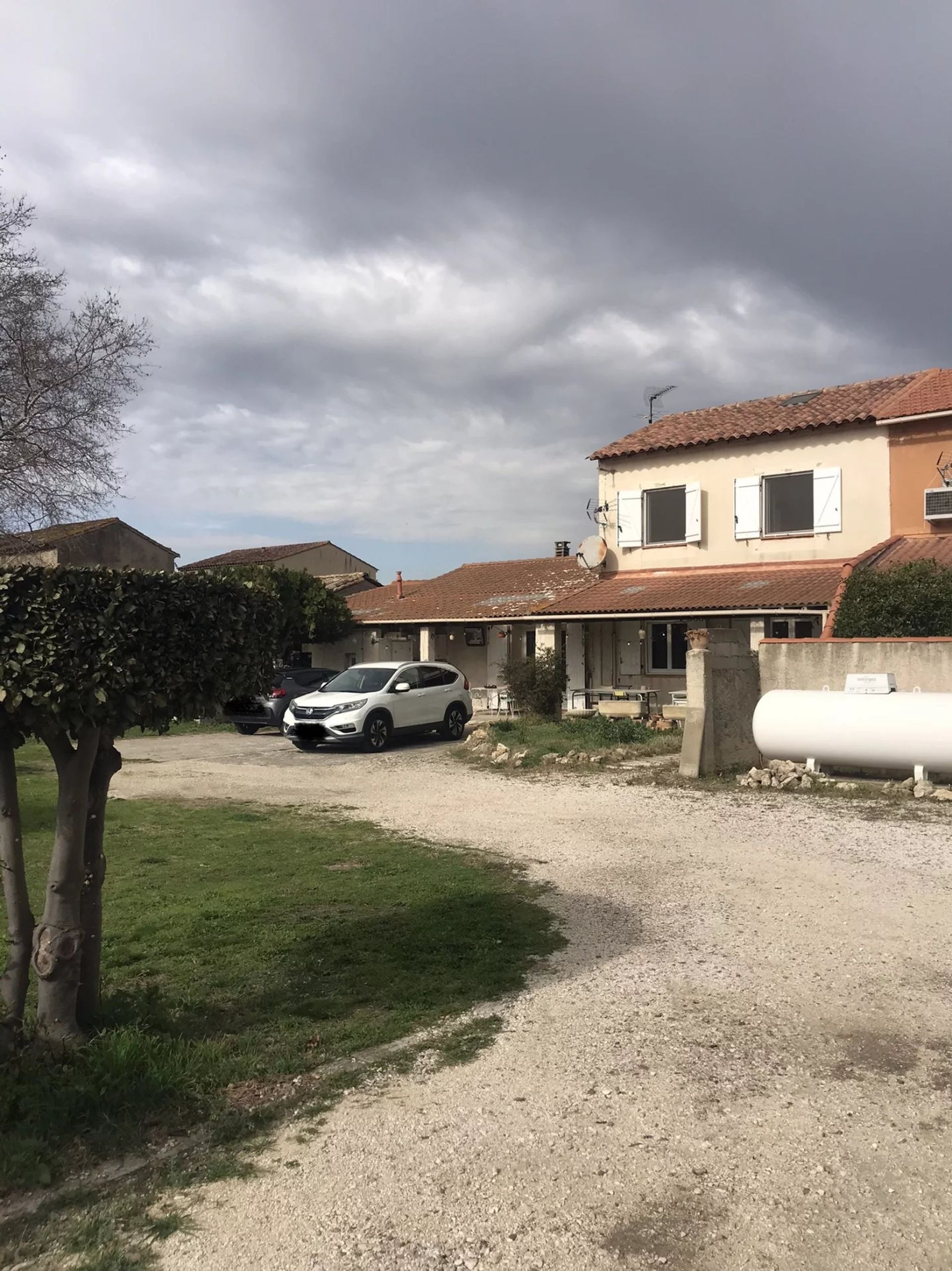 Talo sisään Fos-sur-Mer, Provence-Alpes-Cote d'Azur 12559693