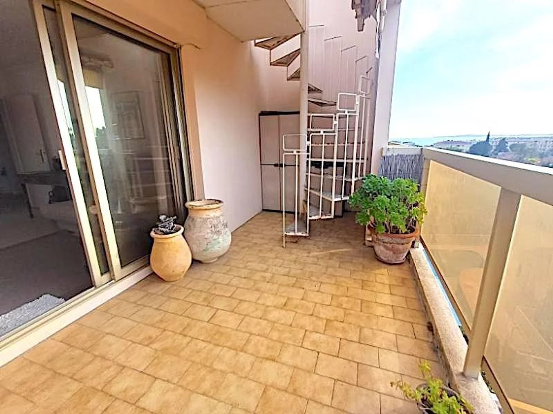 Condominio en Cagnes-sur-Mer, Alpes-Maritimes 12559811