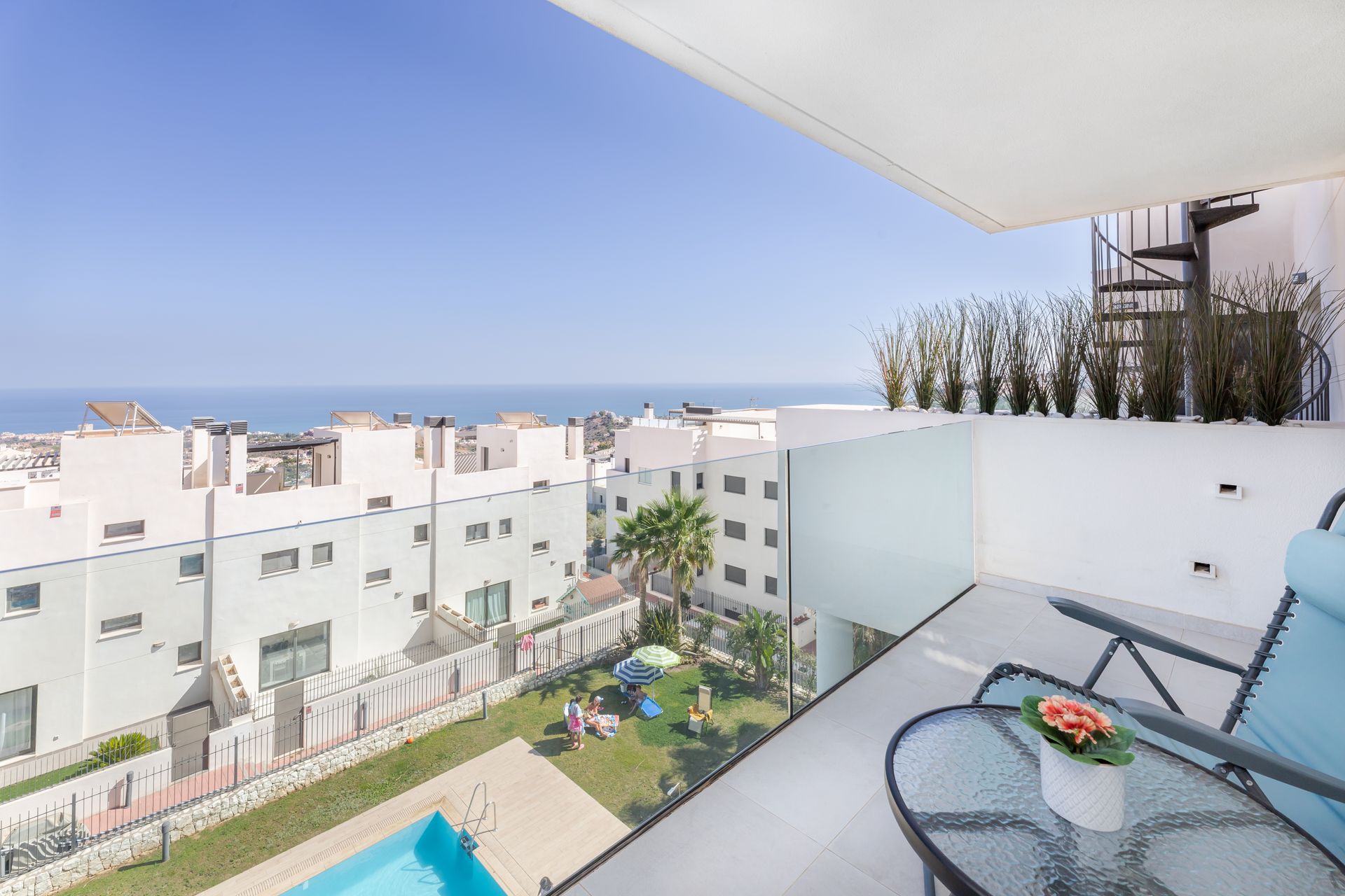 Osakehuoneisto sisään Benalmadena, 14 Avenida Rocas Blancas 12559842