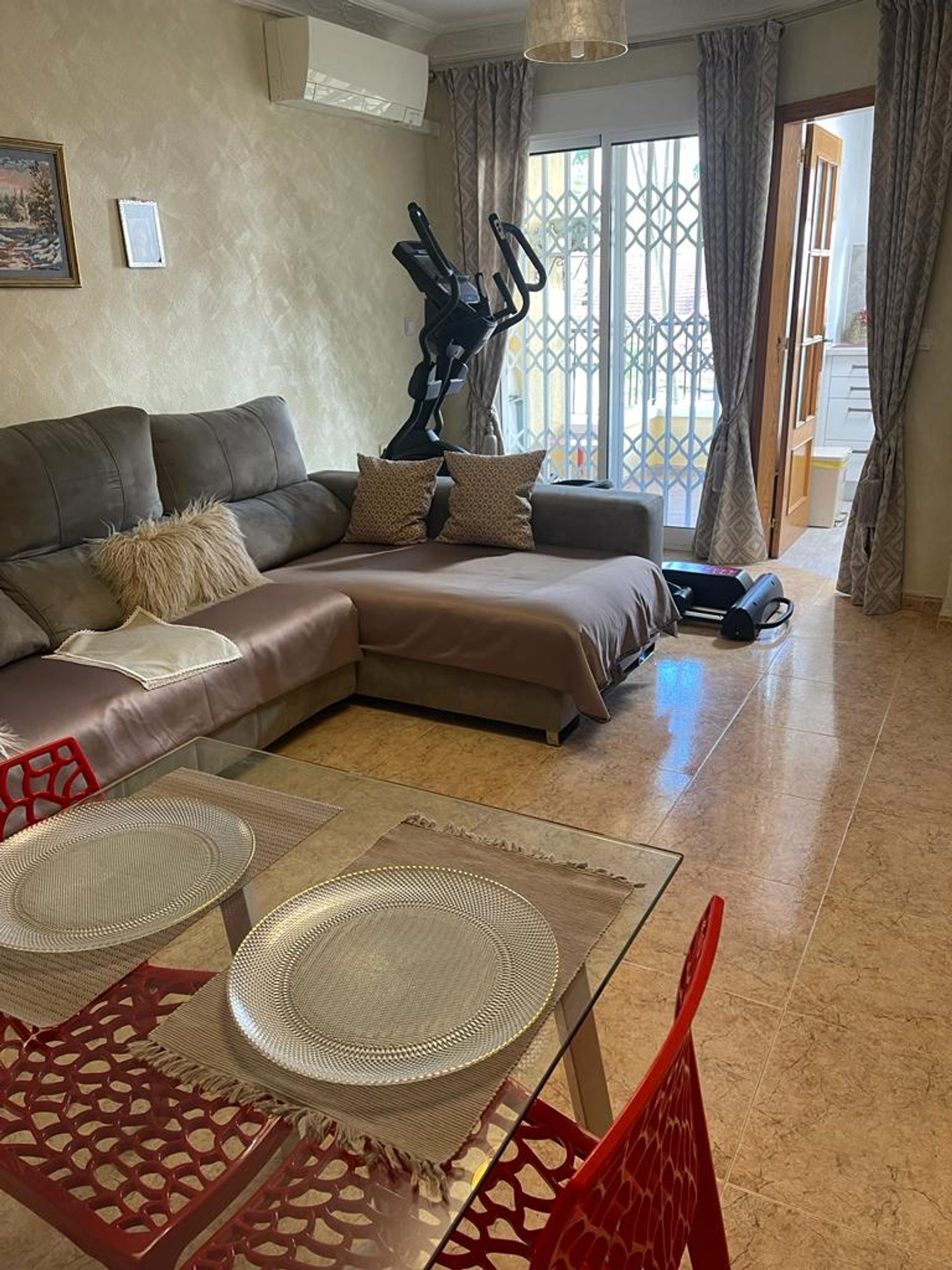 Condominio en Torrevieja, 130 Calle Caballero de Rodas 12572926