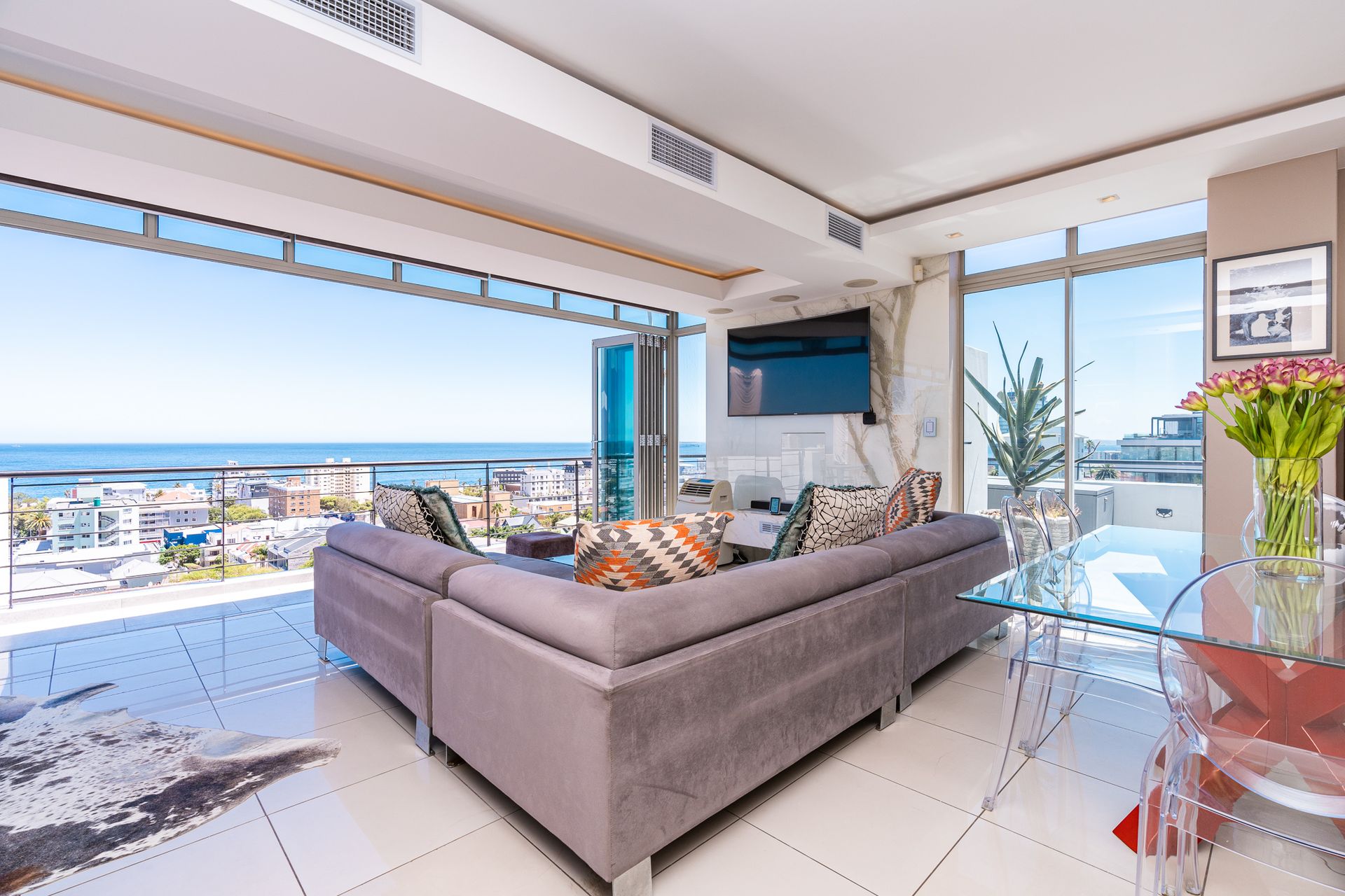 Condominium in Cape Town, 16 Calais Road 12574077