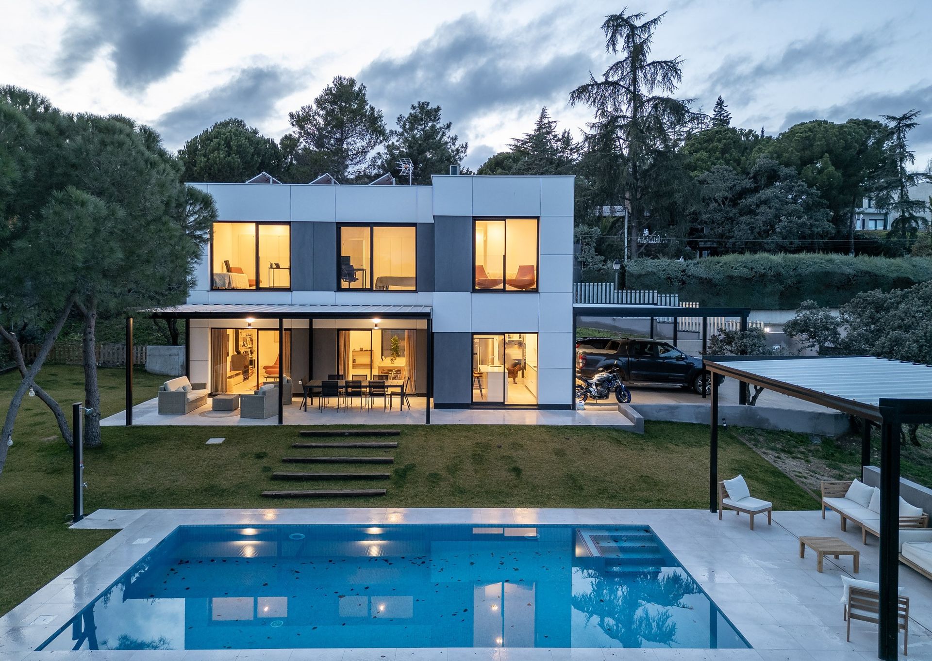 House in Las Rozas de Madrid, Calle Gabriel Enríquez de la Orden 12574320