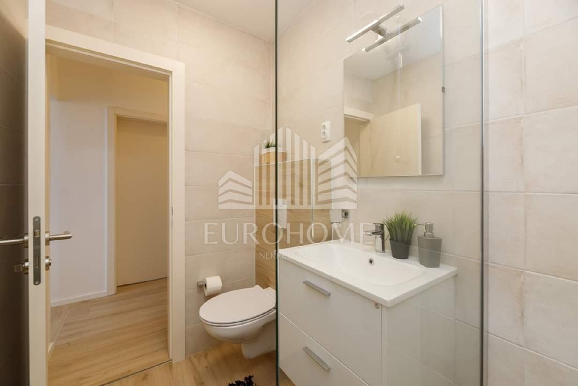 Condominium dans Biograd na Moru, Zadar County 12574901