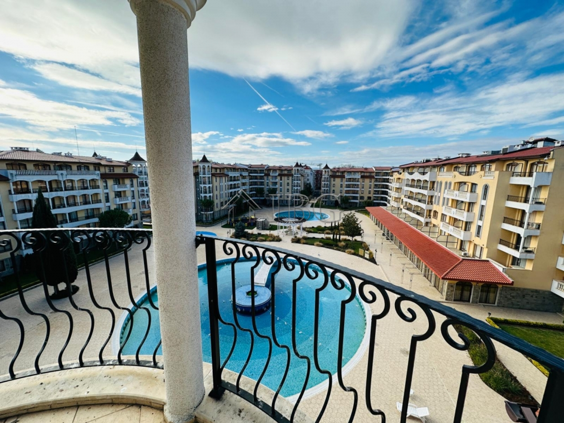 Condominio en Nesebar, Burgas 12576636