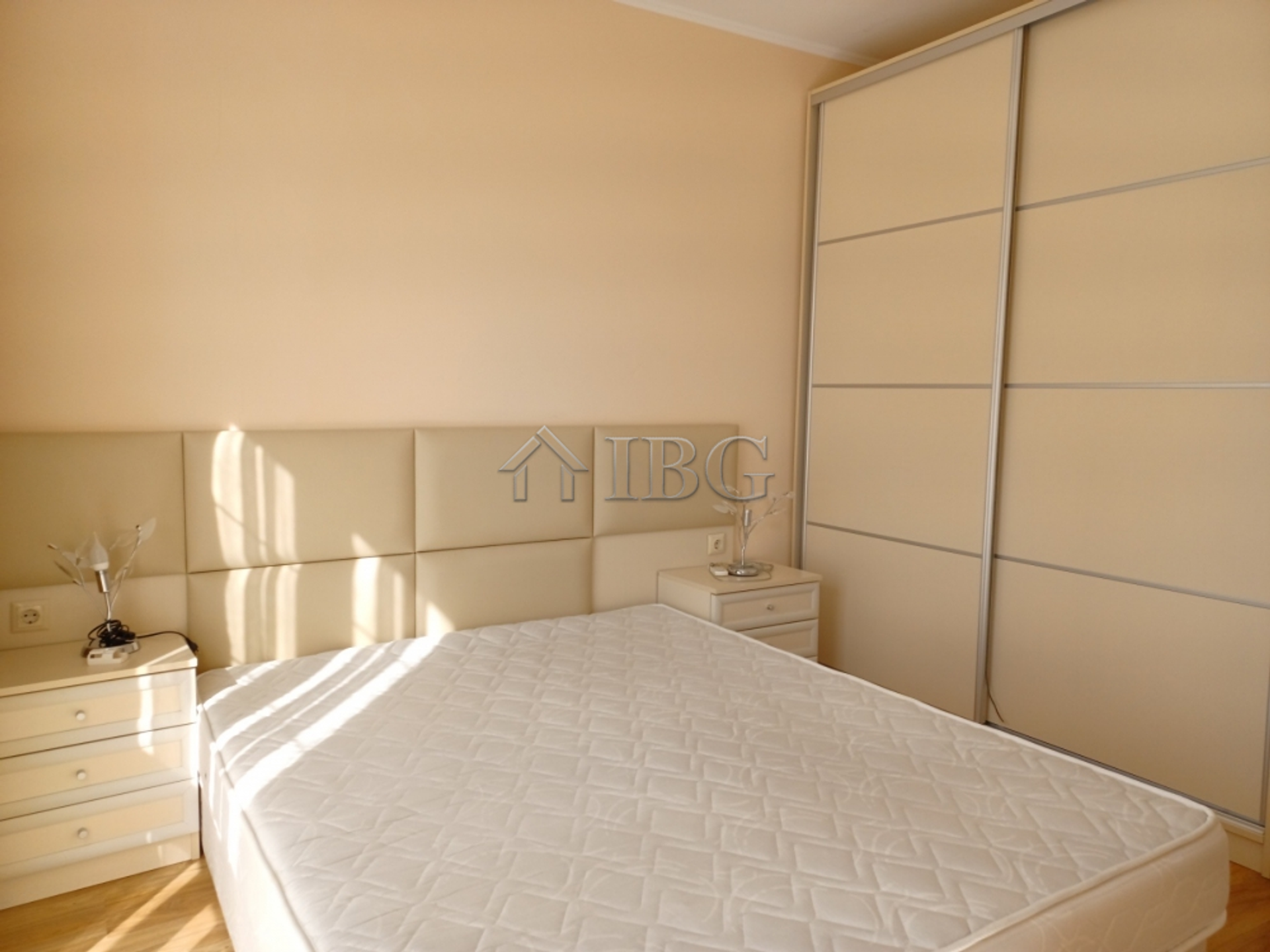 Condominium dans Sunny Beach, Burgas 12576933