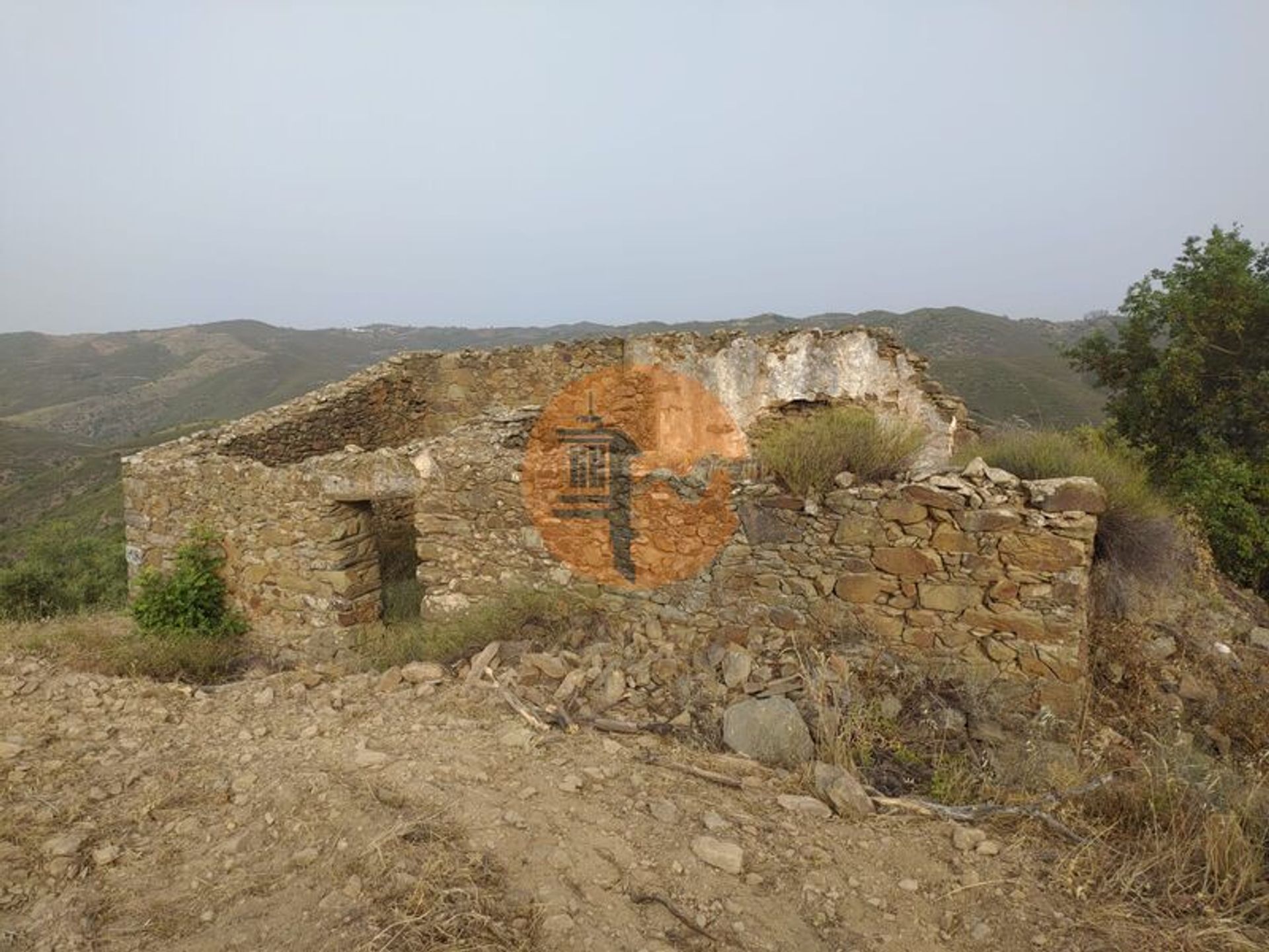 Land in São Brás de Alportel, Faro District 12580012