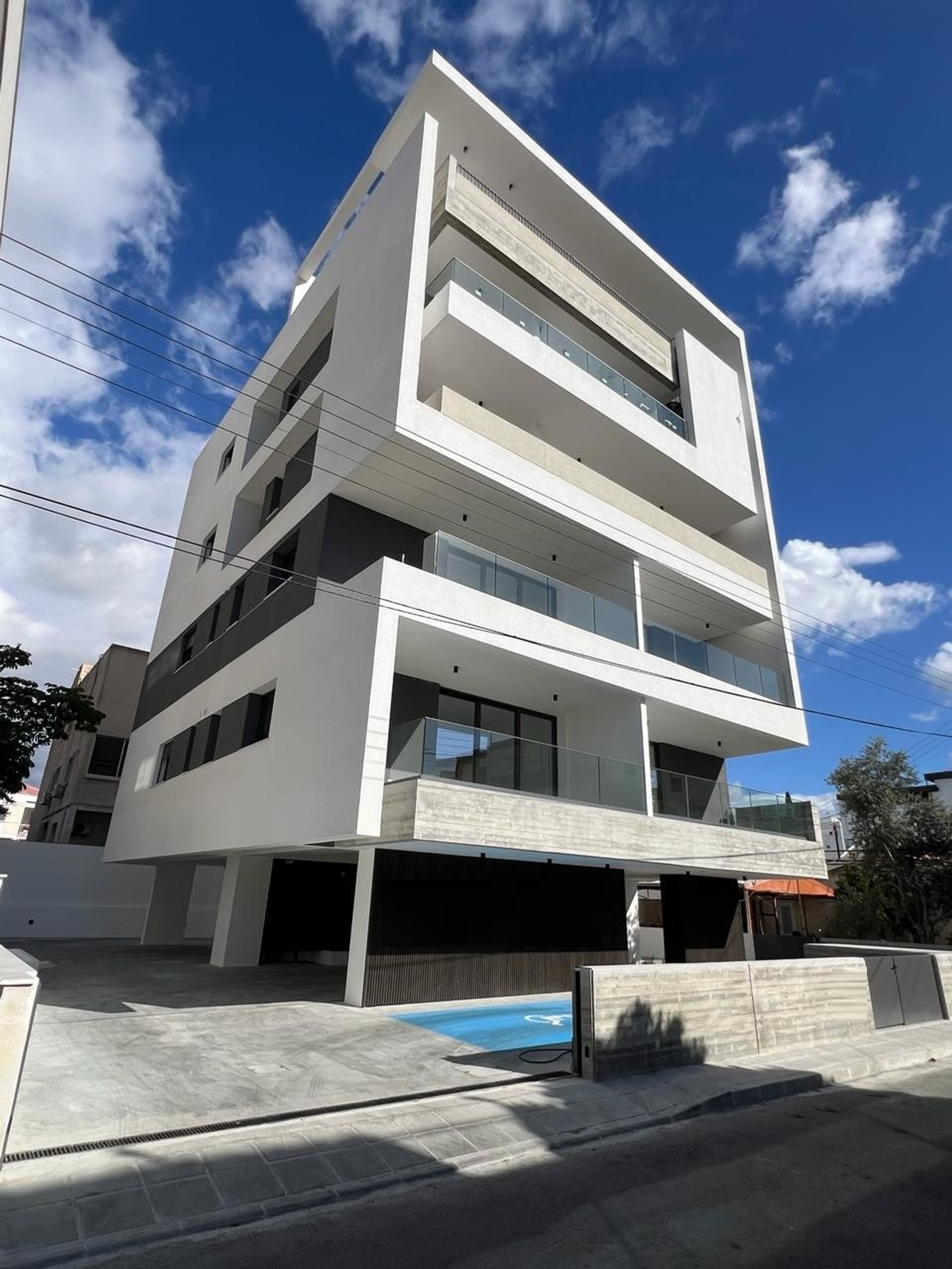 Condominium in Mesa Geitonia, Limassol 12581305