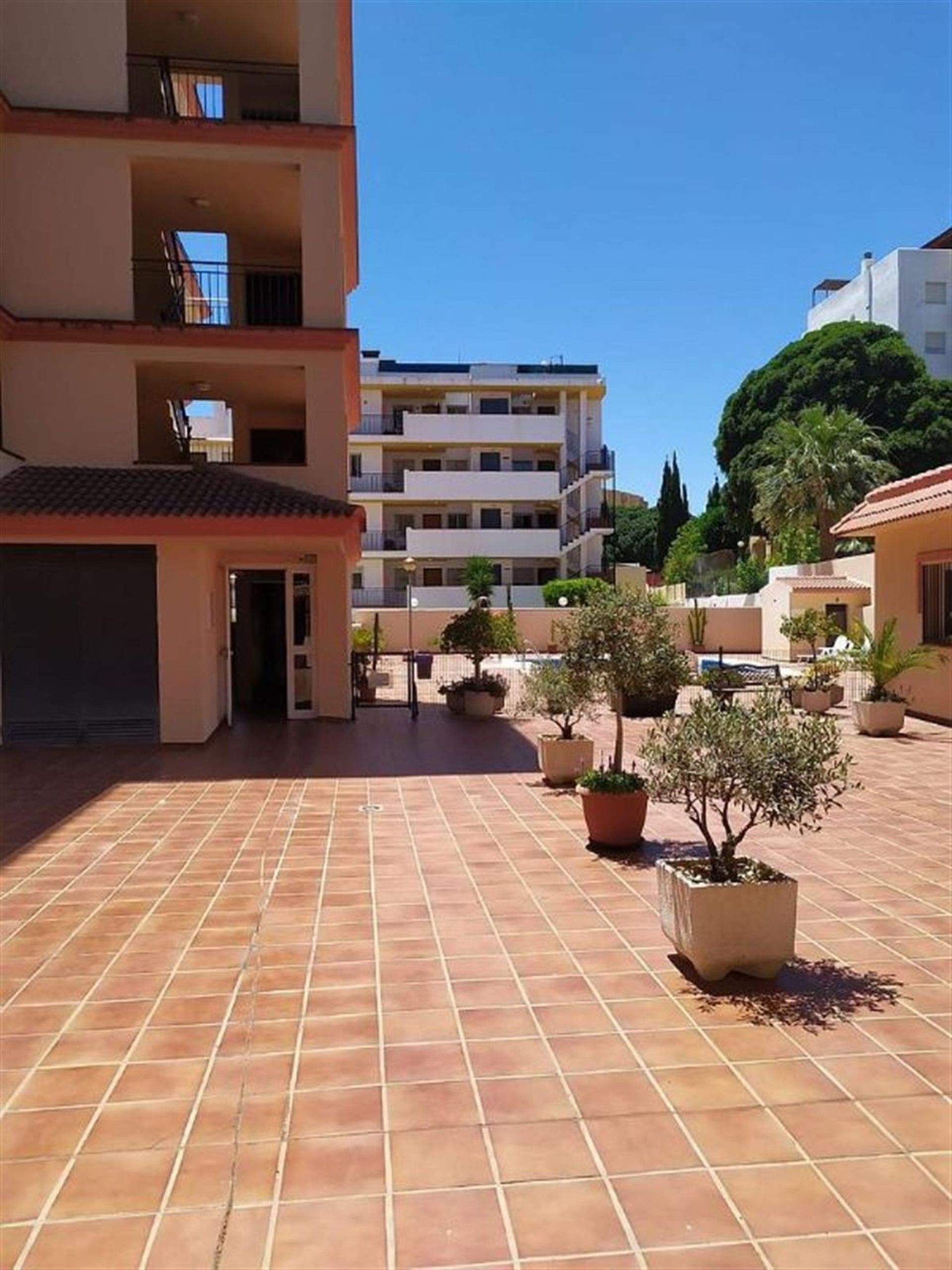 Кондоминиум в Benalmádena, Andalusia 12581663