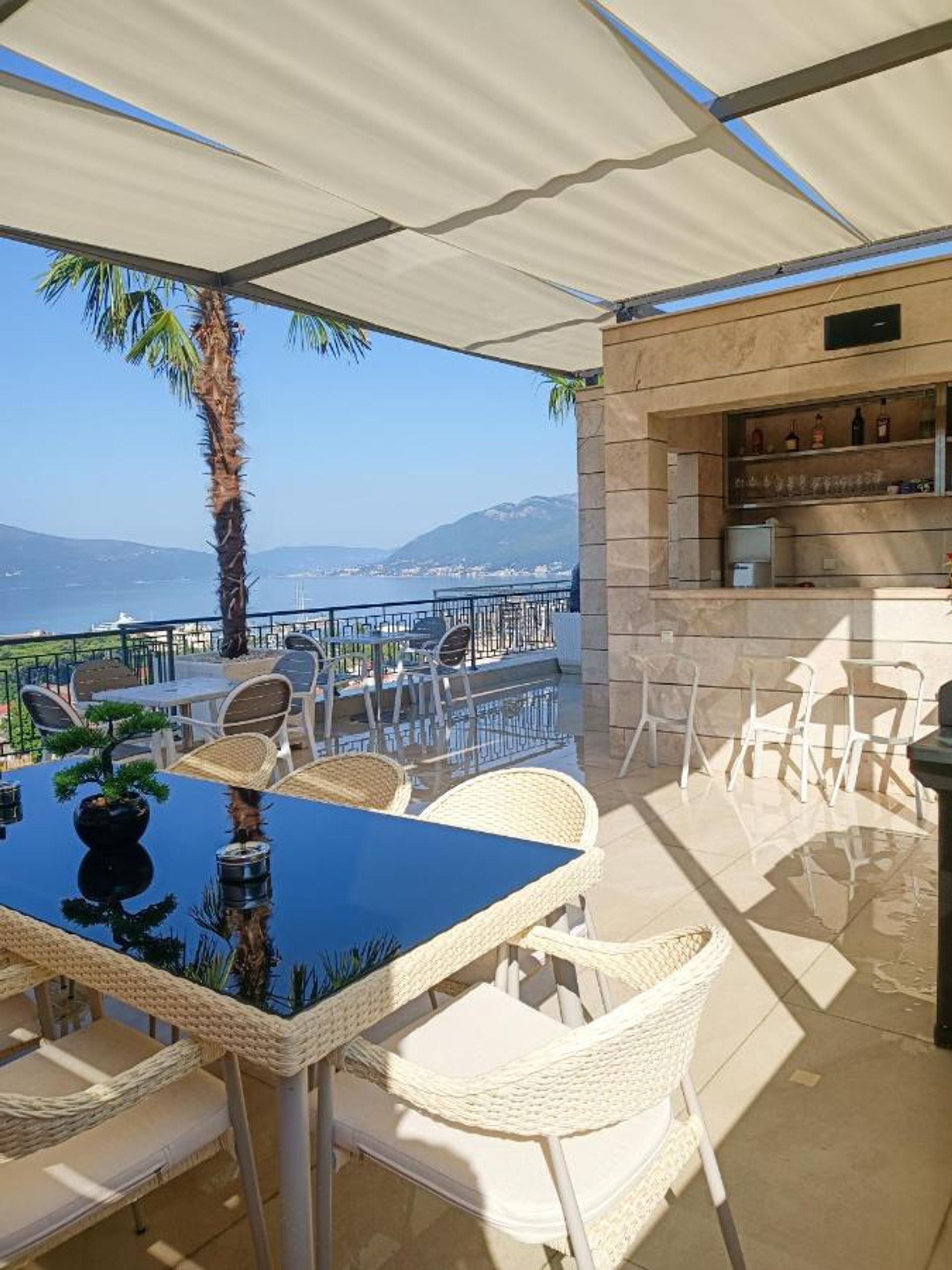 Kondominium dalam Tivat, Mažina III 12582242