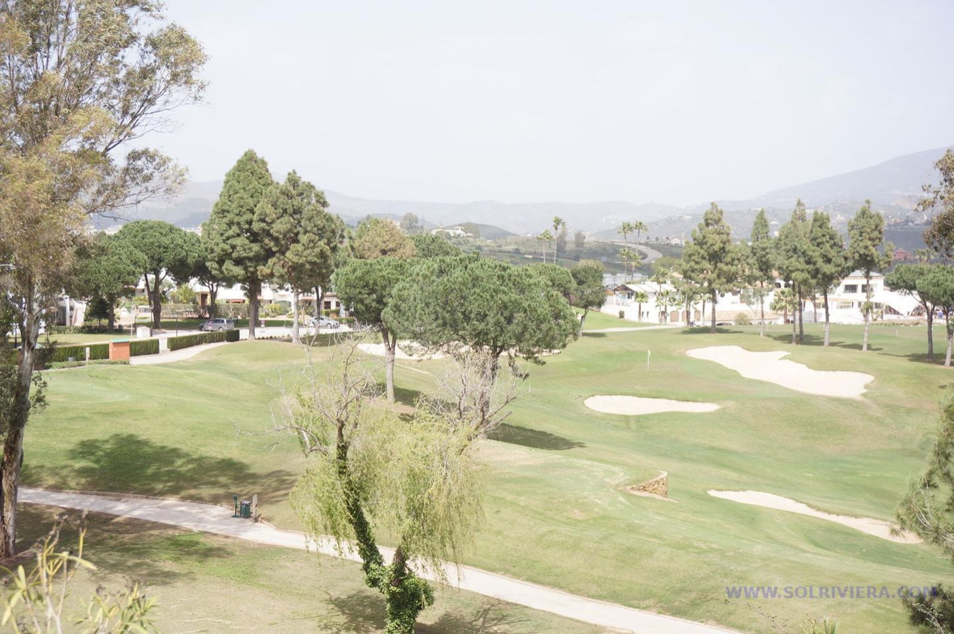 Asuinrakennus sisään Las Lagunas de Mijas, Andalucía 12583580