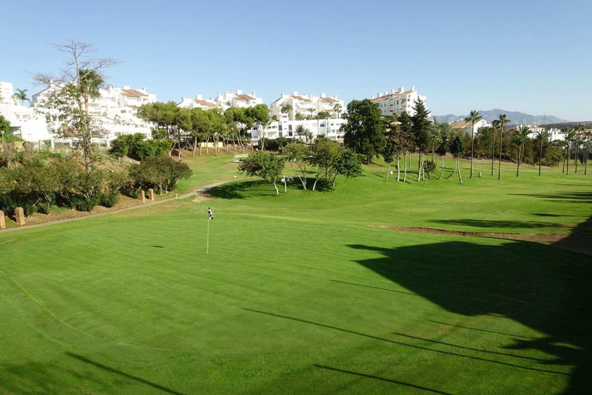 Asuinrakennus sisään Las Lagunas de Mijas, Andalucía 12583588