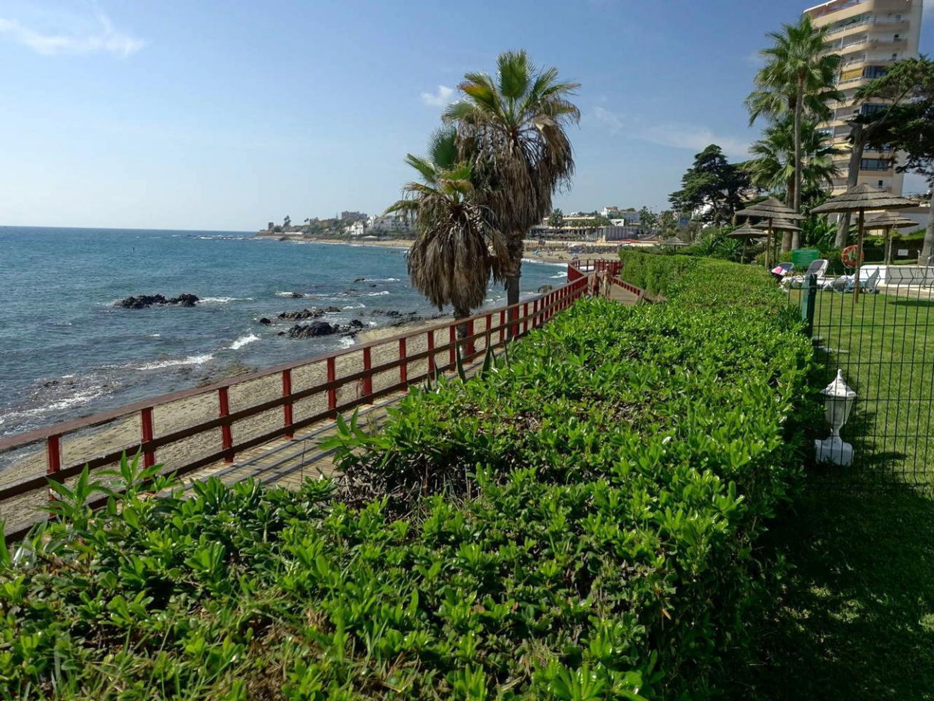 Asuinrakennus sisään Las Lagunas de Mijas, Andalucía 12583590