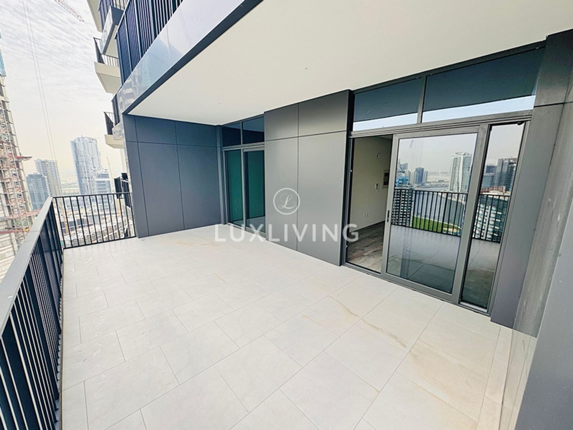 Condominium in دبي, دبي 12584874