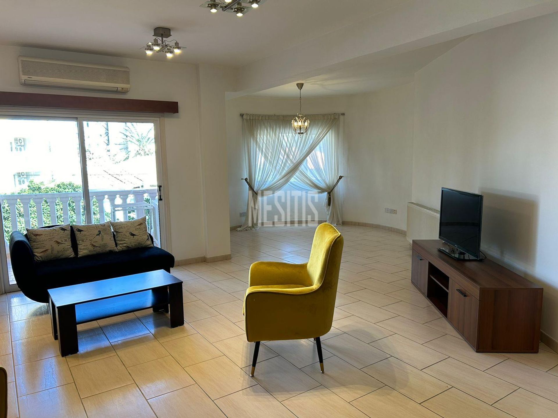 Condominio en Nicosia, Lefkosia 12585442