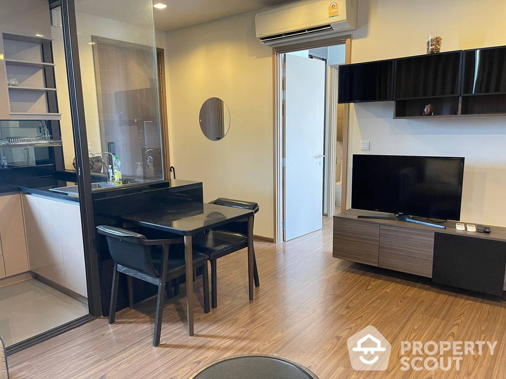 Condominium dans Phra Khanong, Krung Thep Maha Nakhon 12585732