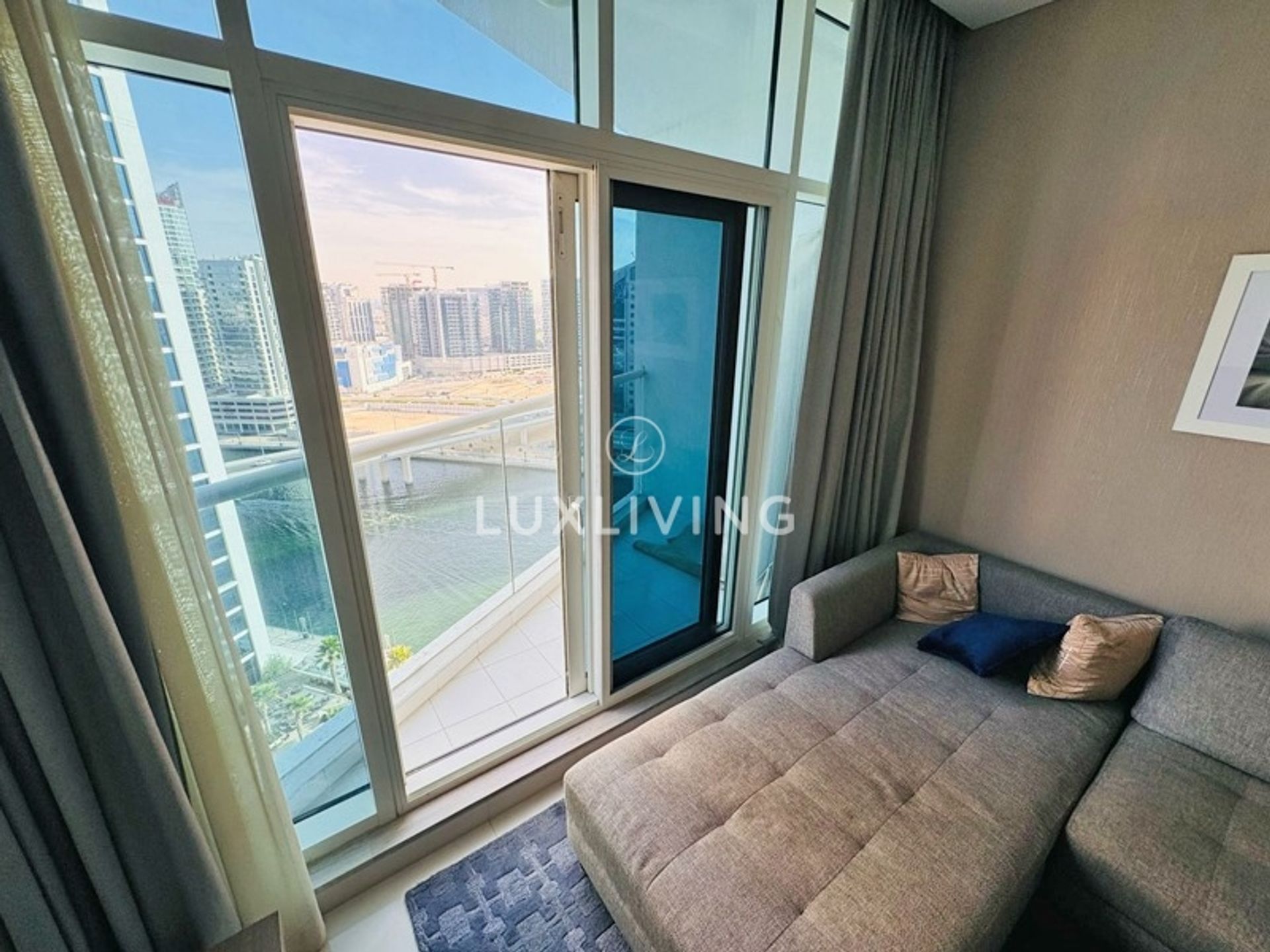 Condominium in Dubai, Dubai 12585769