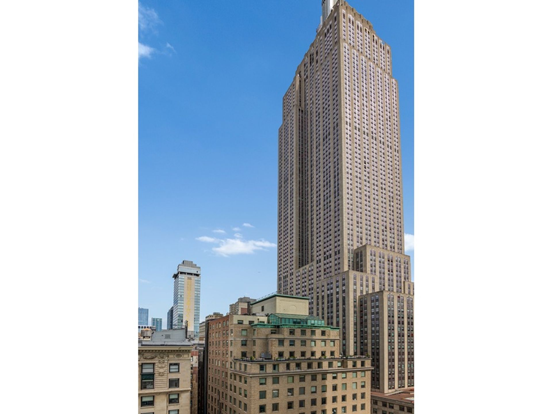 Condominium in New York, New York 12589276