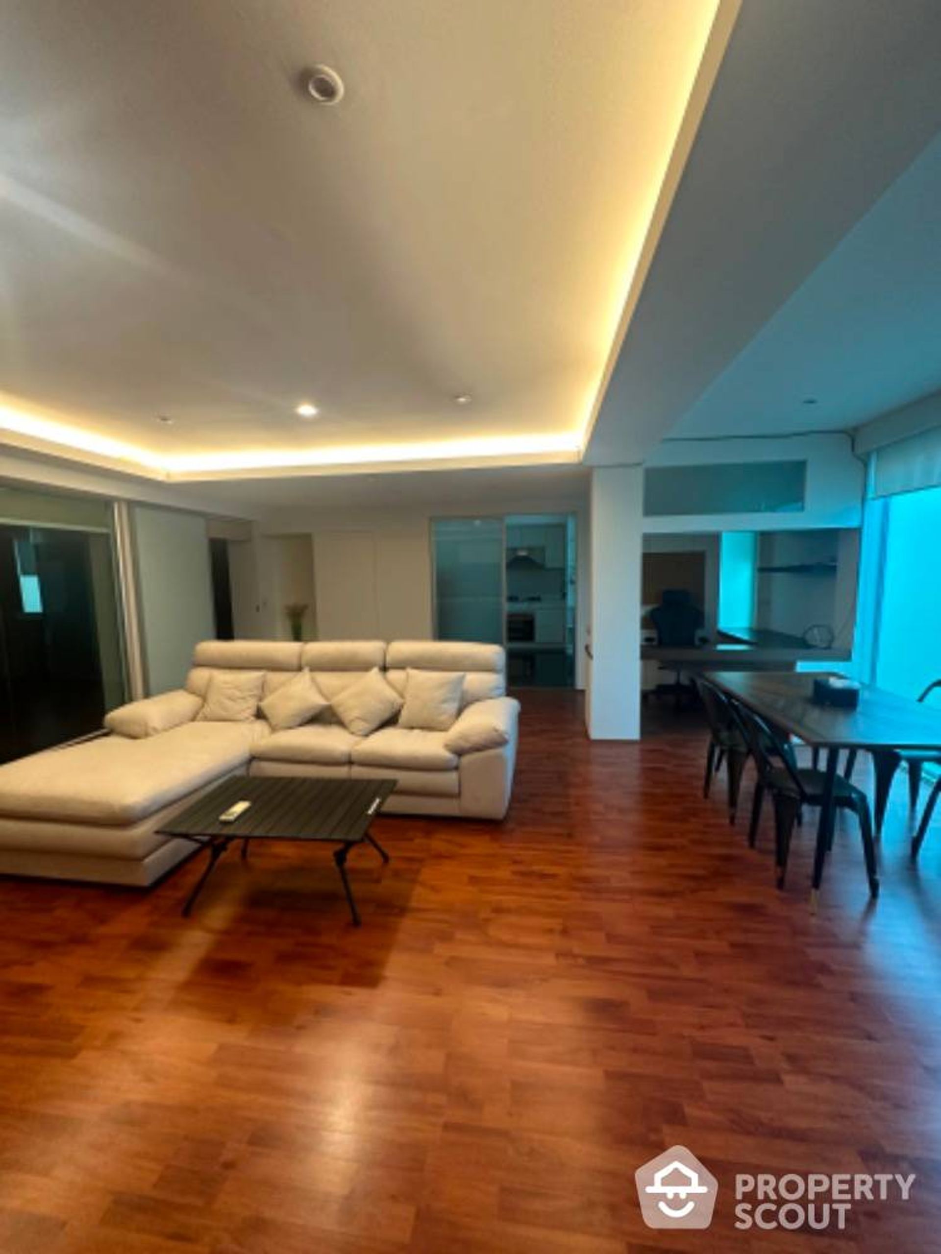 Condominium dans Watthana, Krung Thep Maha Nakhon 12591069