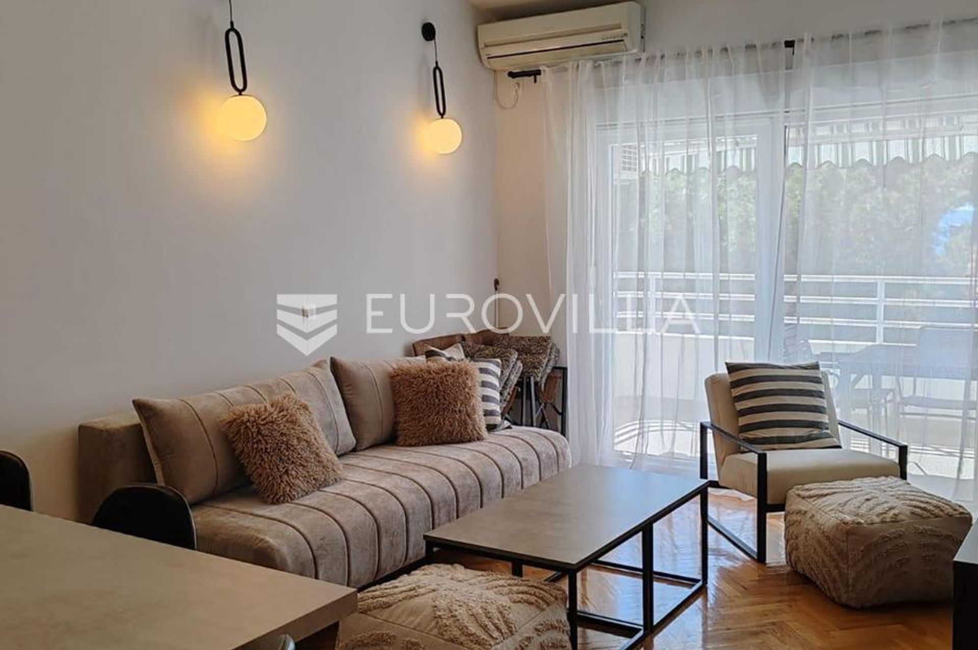 Condominium in , Split-Dalmatia County 12591212