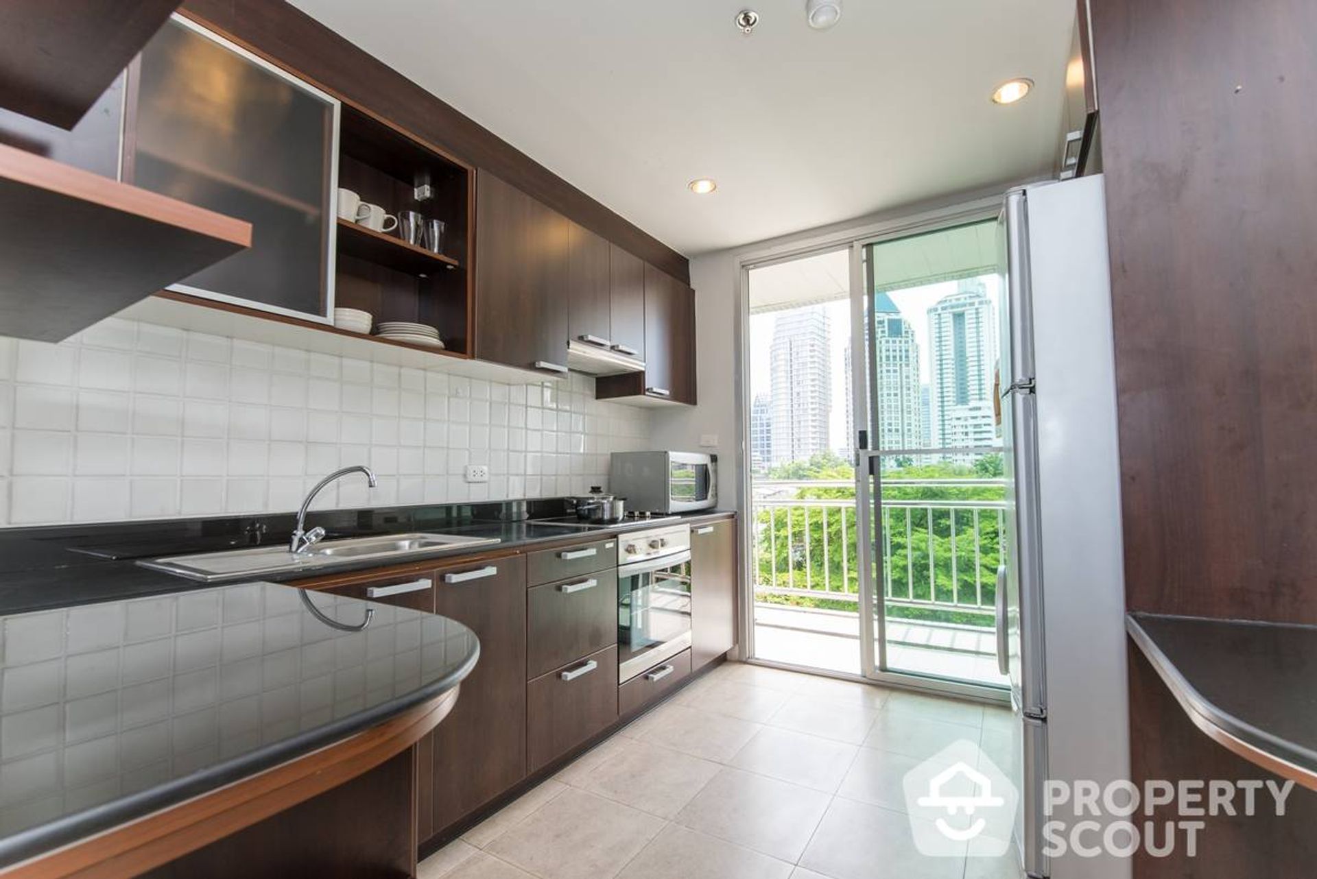 Condominium dans Bang Rak, Krung Thep Maha Nakhon 12591790