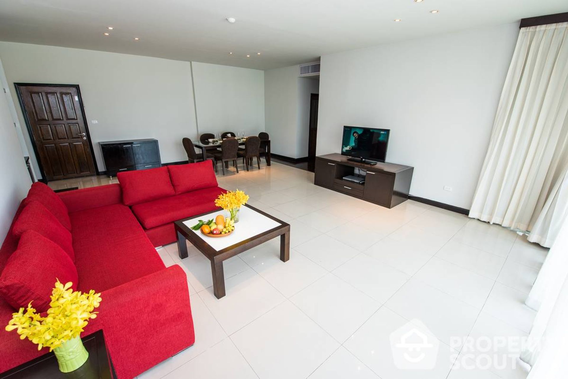 Condominium in Bang Rak, Krung Thep Maha Nakhon 12591798