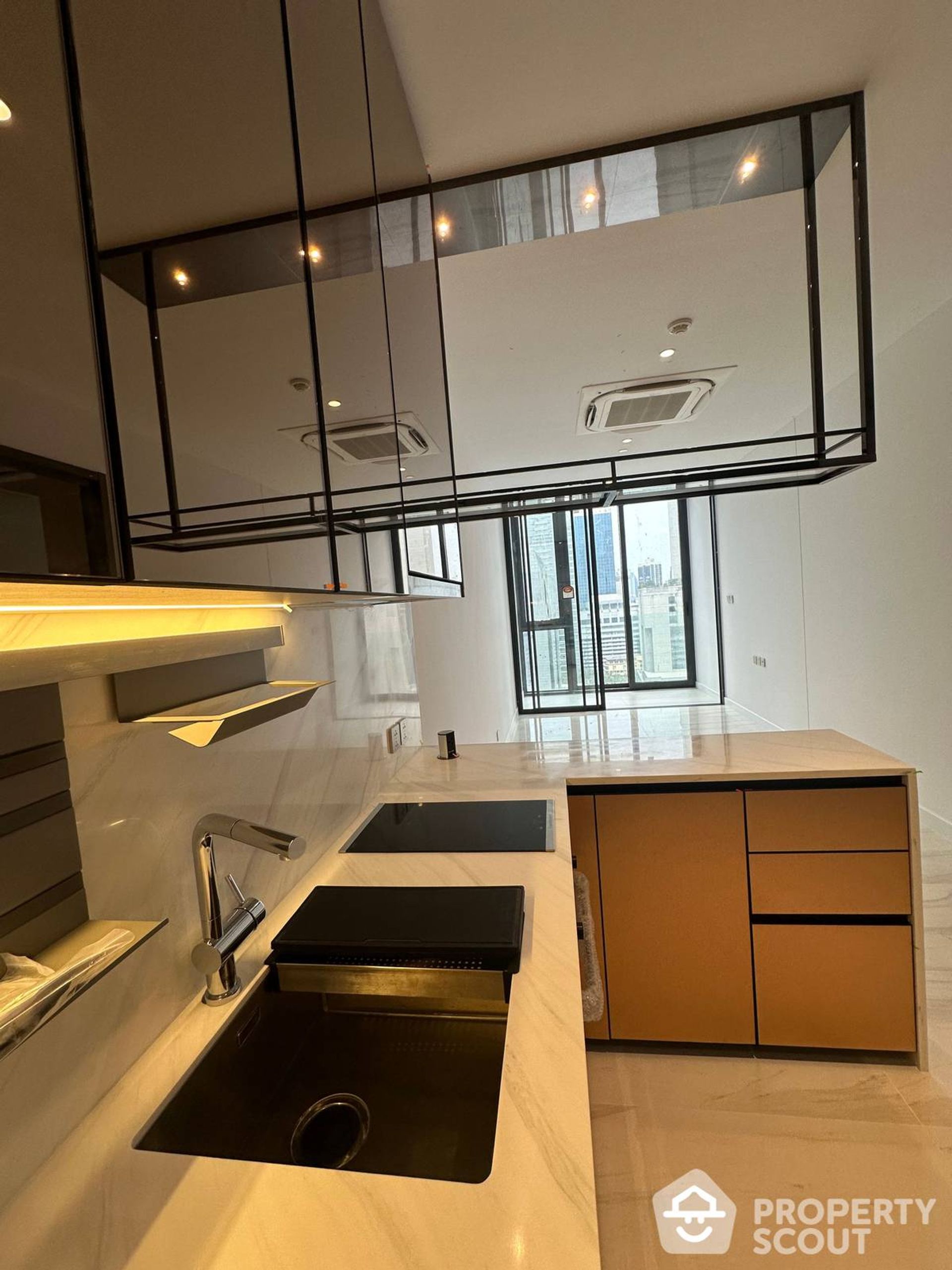 Condominio nel Bang Rak, Krung Thep Maha Nakhon 12592288